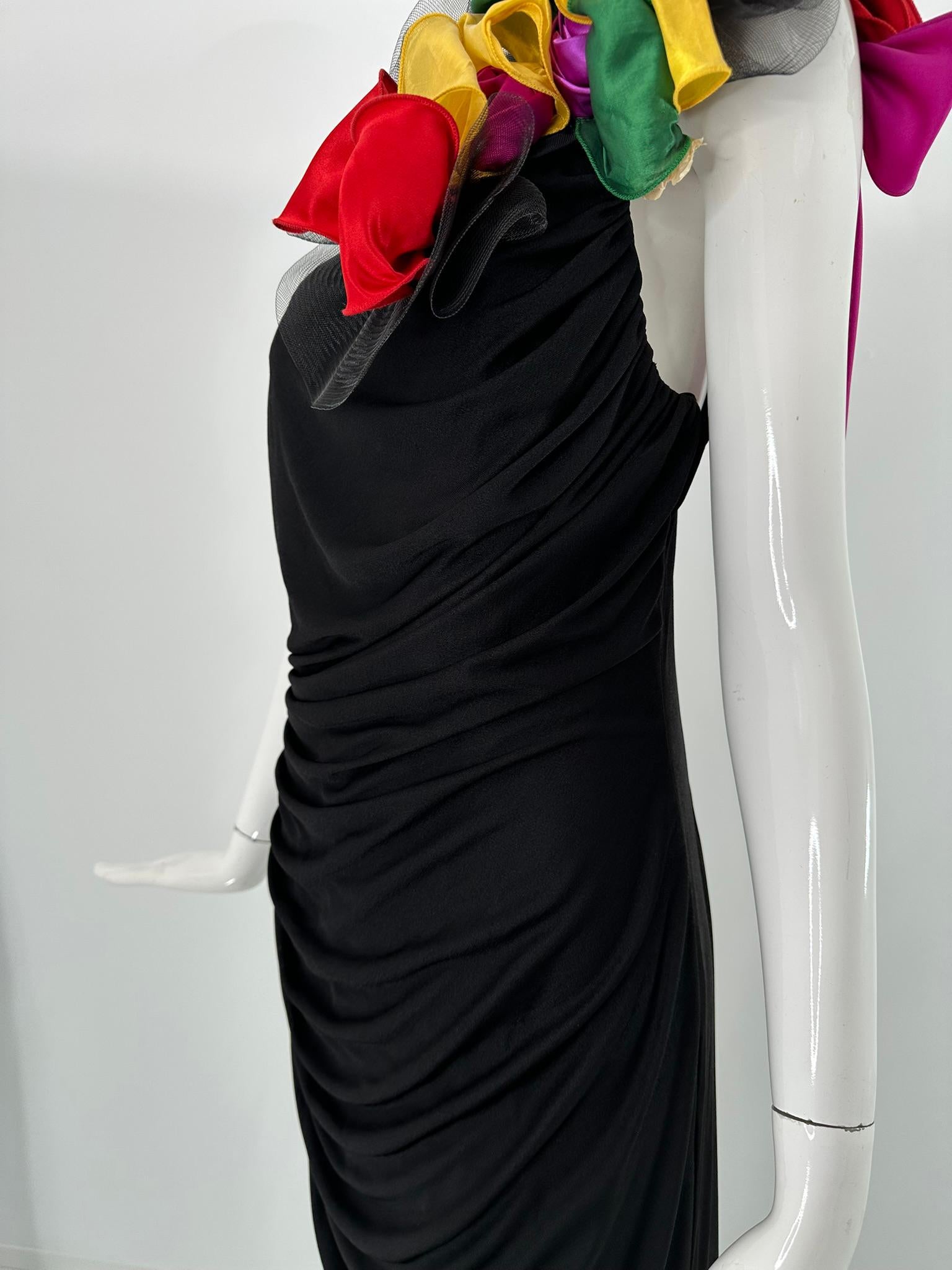 Eugene Alexander Robe asymétrique drapée en jersey noir avec épaule florale 1980 en vente 10