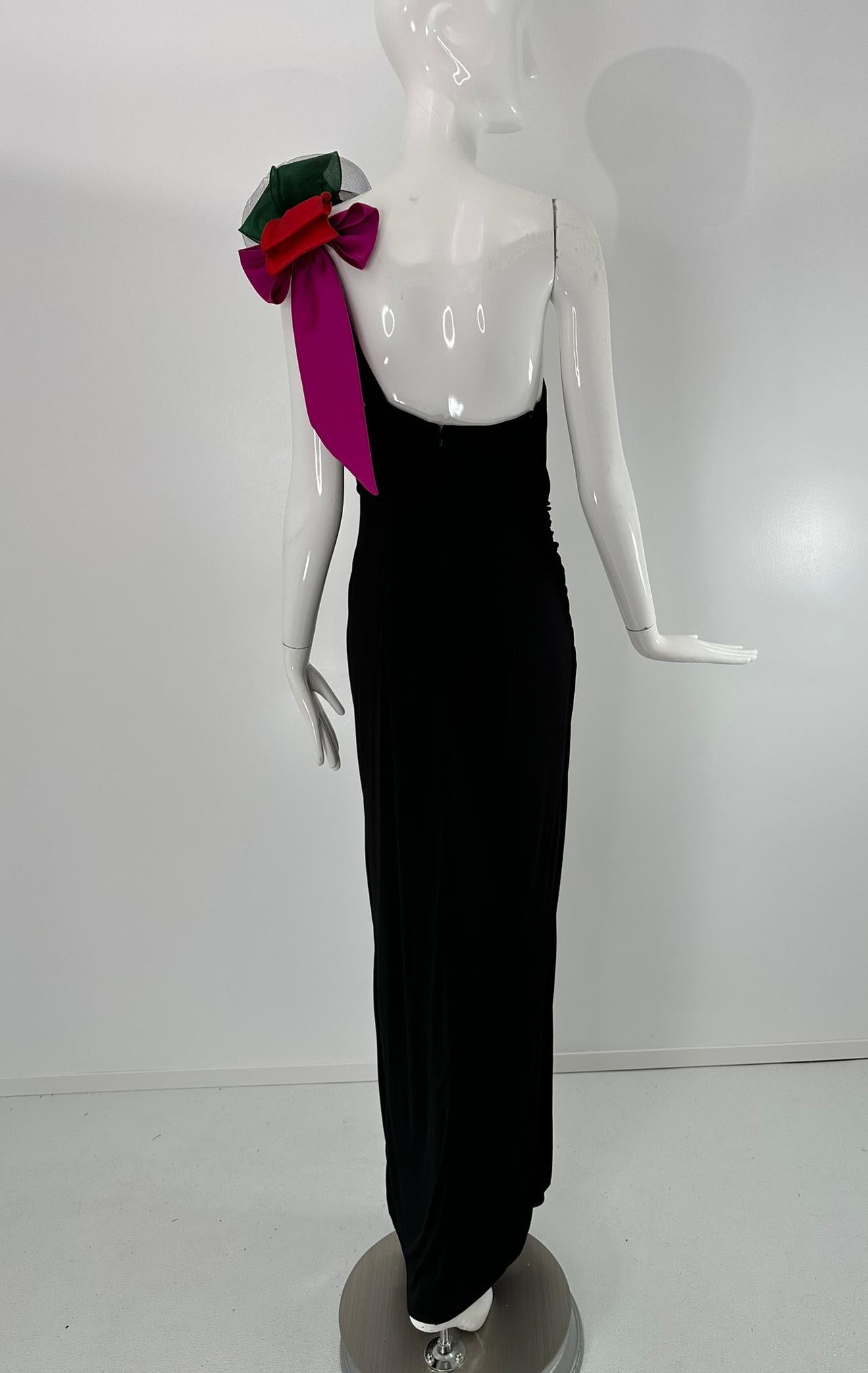 Eugene Alexander Robe asymétrique drapée en jersey noir avec épaule florale 1980 en vente 1