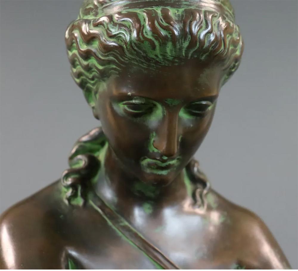 Eugene-Antoine Aizelin (francese, 1821-1902)  Bronzo patinato di Psiche in vendita 6