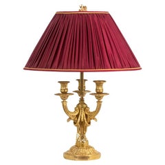 Eugène Bazart Paris. Lampe bouillotte en bronze doré Circa 1880.