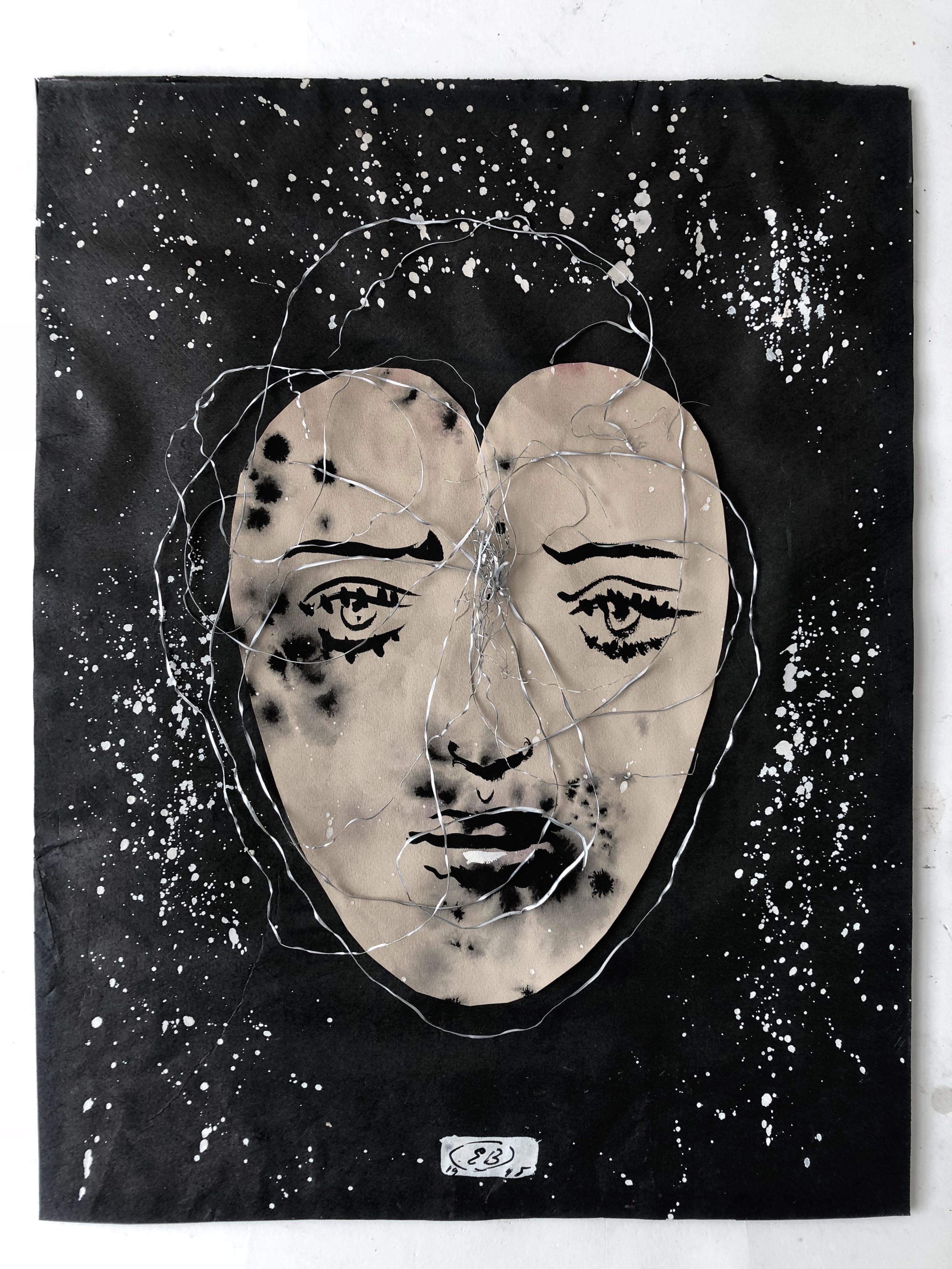 Dieses eindringliche Bild von Eugene Berman wurde auf ein in Form eines Herzens geschnittenes Blatt Papier gemalt, auf einen mit Farbe gesprenkelten Untergrund aufgezogen, mit Metallspänen umrandet und in einen vom Künstler selbst entworfenen Rahmen