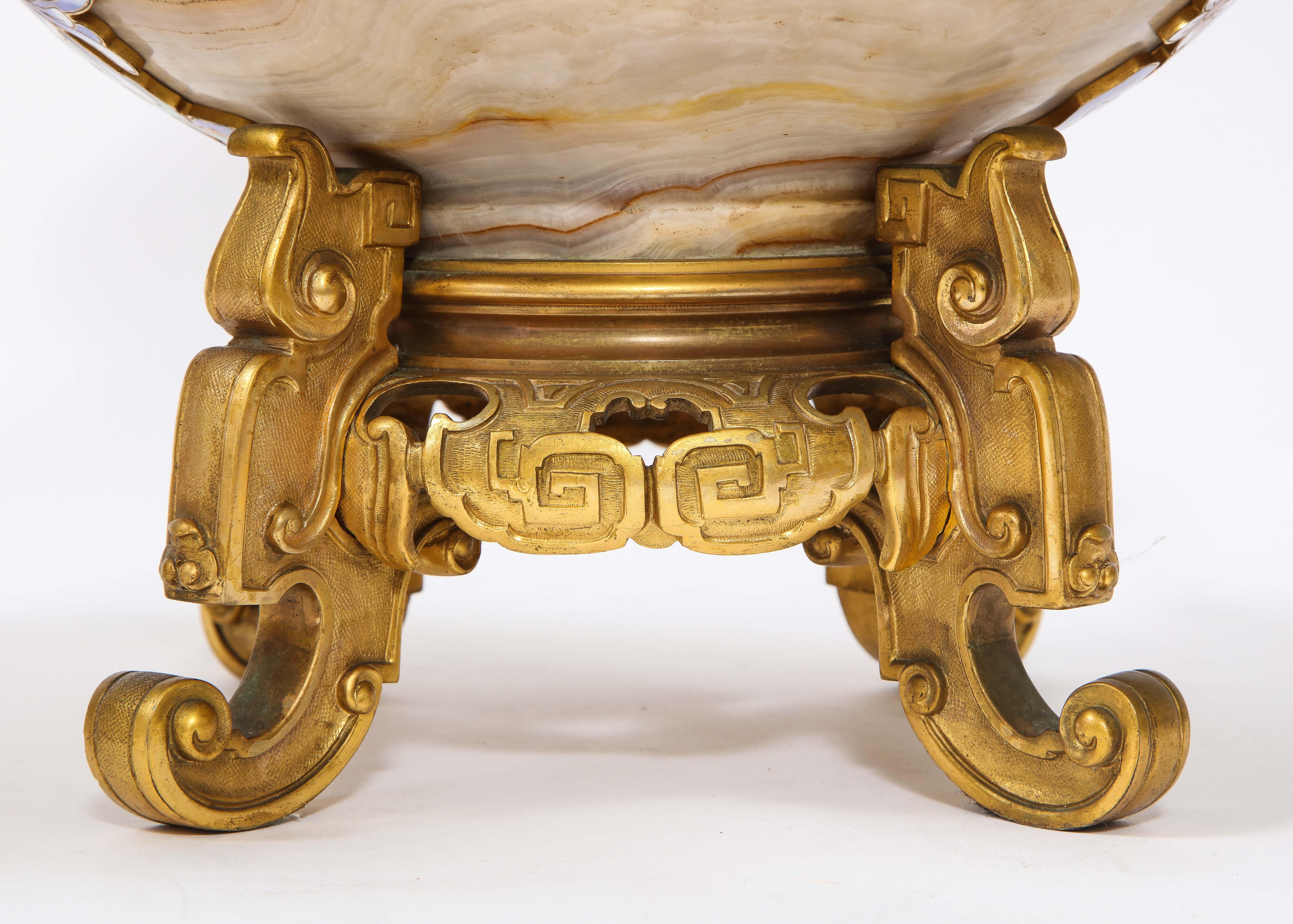 Eugène Cornu, Paar französische Japonisme/Chinoiserie Ormolu Mtd Emaillierte Onyx Urnen im Angebot 7
