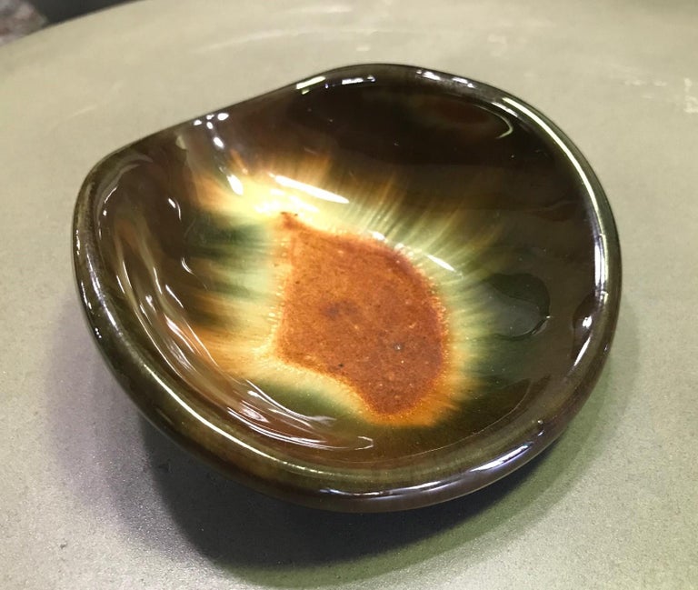 Eugene Deutch Signed Mid-Century Modern Glazed Ceramic Folded Bowl Dish, 1951 1