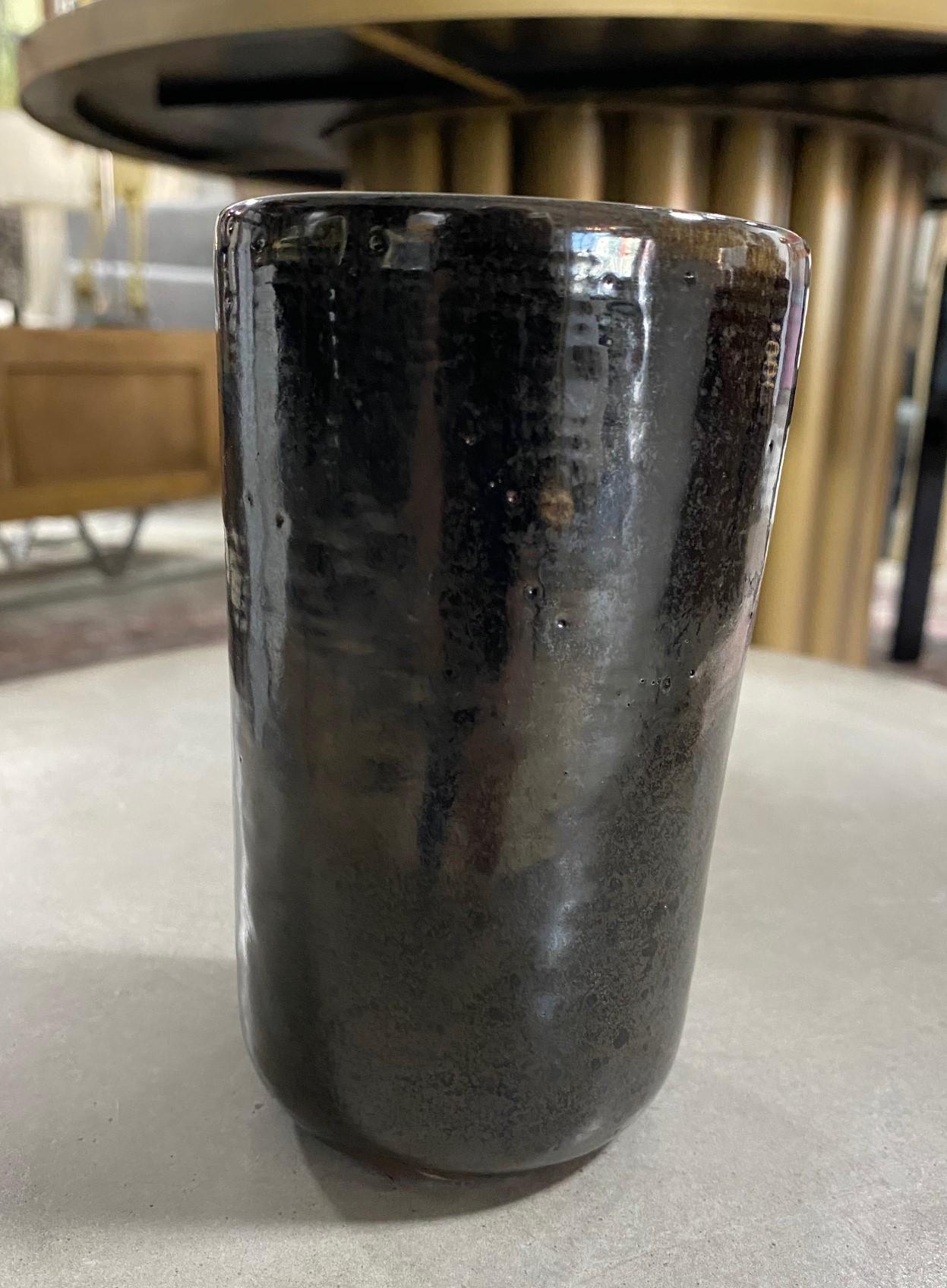 Wonderful work my well-known Hungarian-born, Midwest potter Eugene Deutch.

This magnificently glazed vase/ vessel features a dark, rich glaze that drips freely down the inside of the work. 

Signed and dated (1950) on the underside.

Would