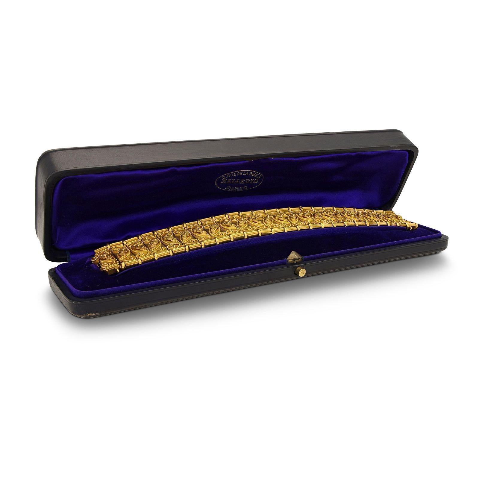 Creatore:
Eugene Fontenay per Mellerio
Sommario:
Antico bracciale a pannello in oro giallo 18ct
Descrizione:
Bracciale antico di Eugene Fontenay per Mellerio, circa 1875. Il bracciale articolato è composto da ventiquattro pannelli rettangolari,