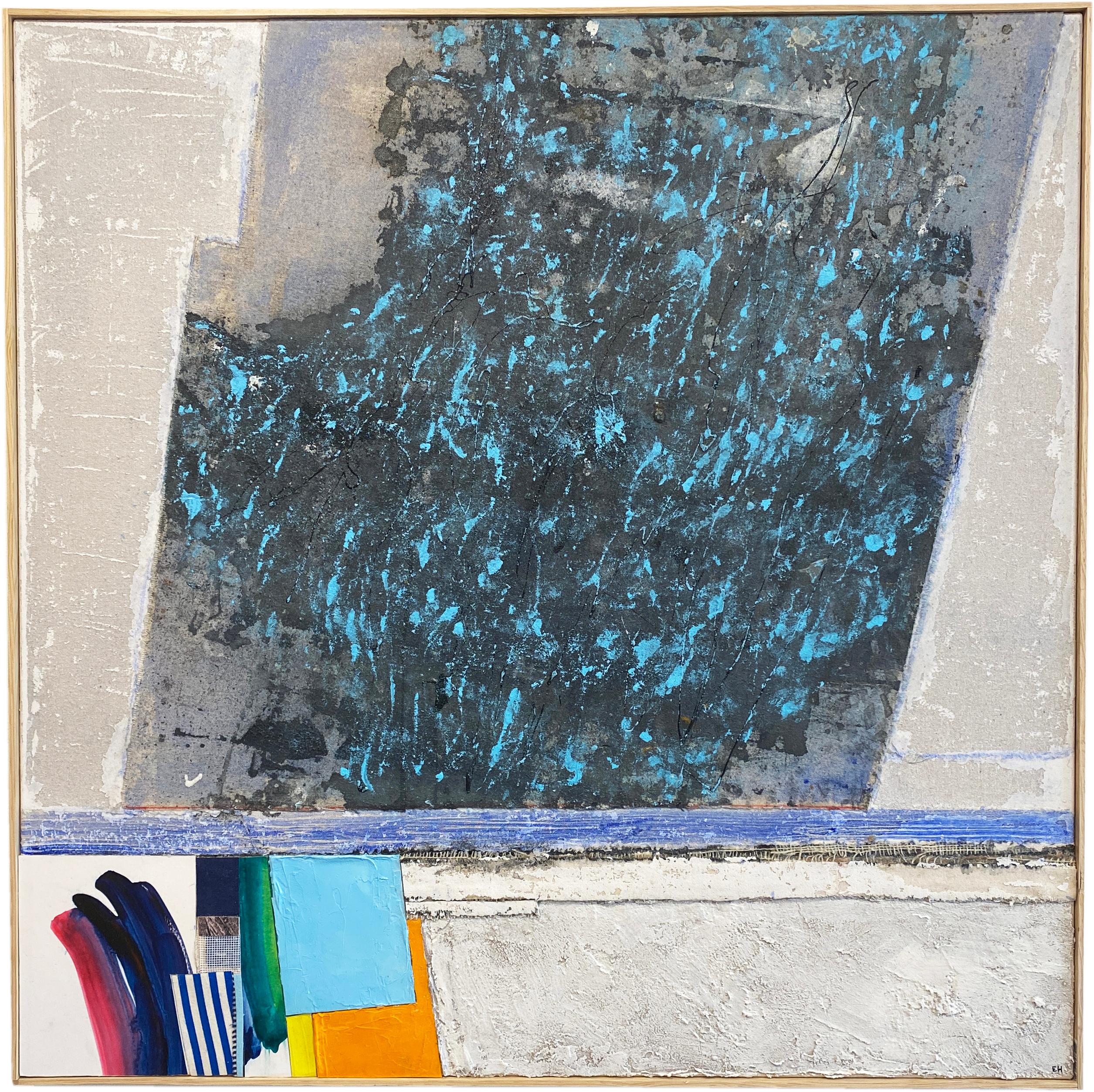 "Summer Squall" par Eugene Healy, 2022. Techniques mixtes sur toile, 36,5 x 36,5 pouces. Cette peinture de paysage présente un paysage marin abstrait avec la terre, la mer et le ciel et l'artiste incorpore des sections de texture et de relief avec