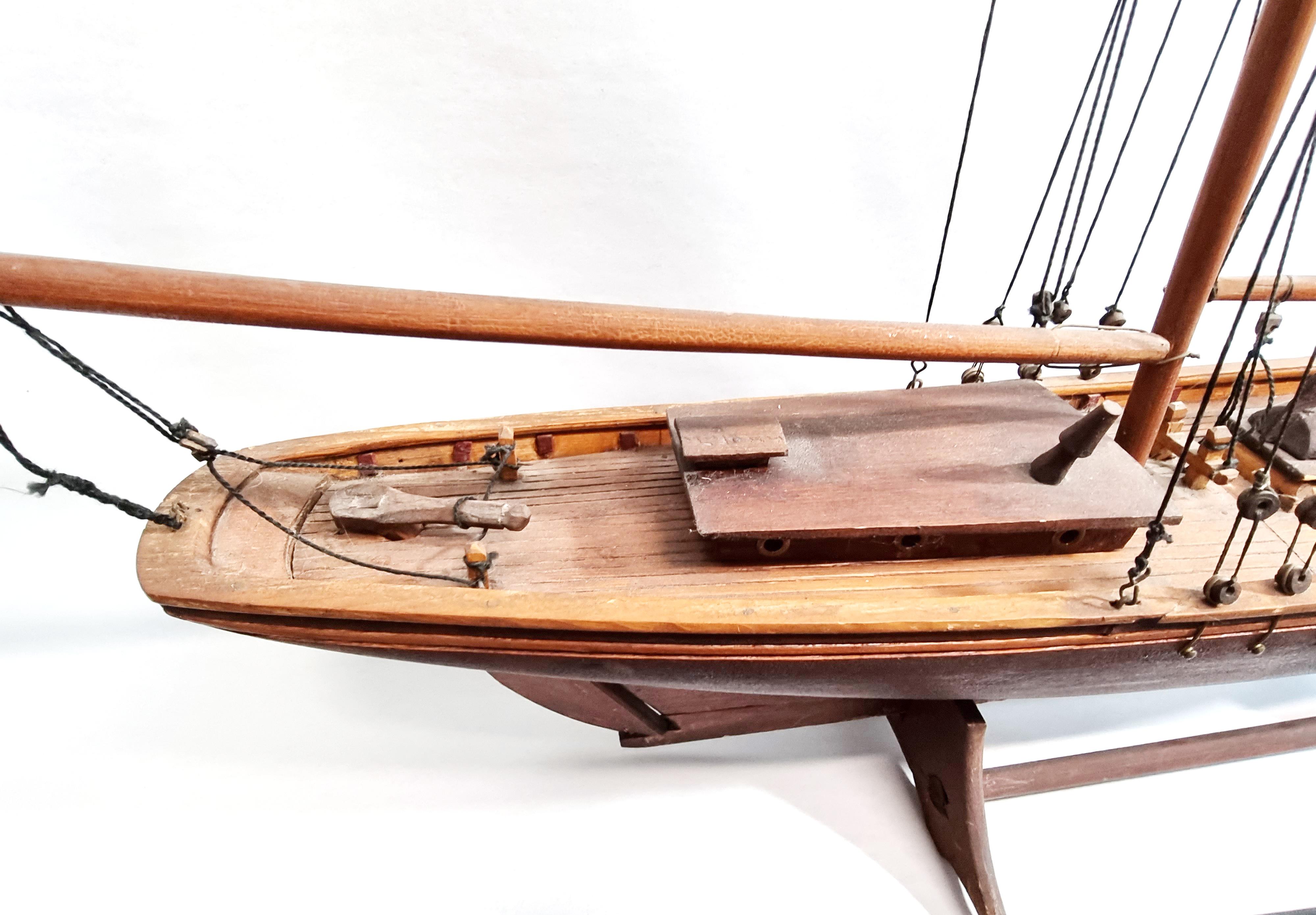 Wood Eugene Leclerc Bluenose Ship Model Canadian (1885-1968) For Sale