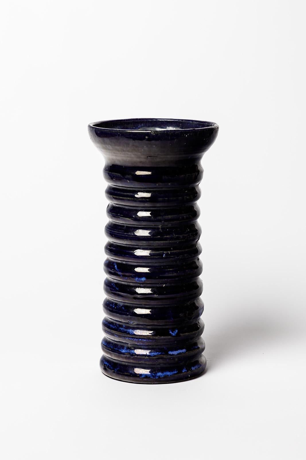 Eugene Lion modernist art deco 1930 dark blue ceramic vase 27 cm pottery In Excellent Condition For Sale In Neuilly-en- sancerre, FR