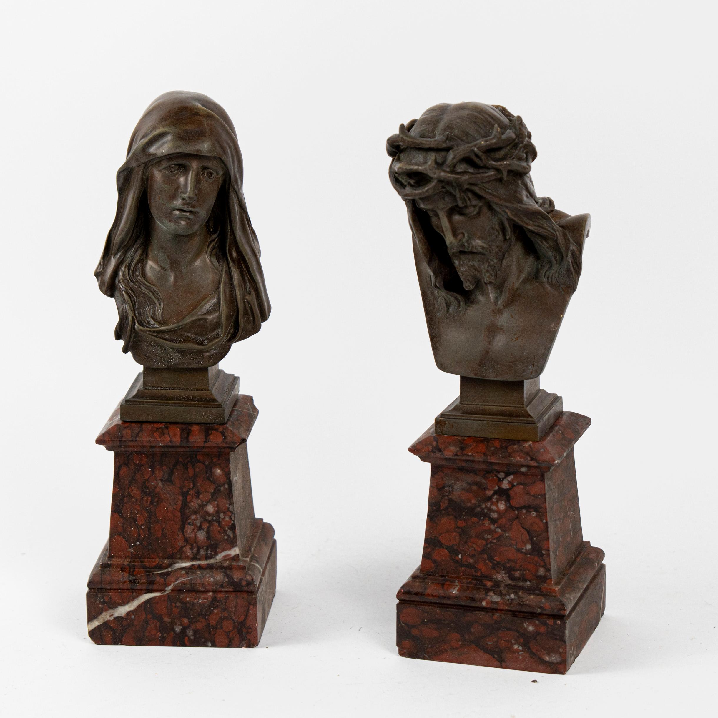 20ième siècle Eugène Marioton (1854-1933) Bustes du Christ et de Marie en vente