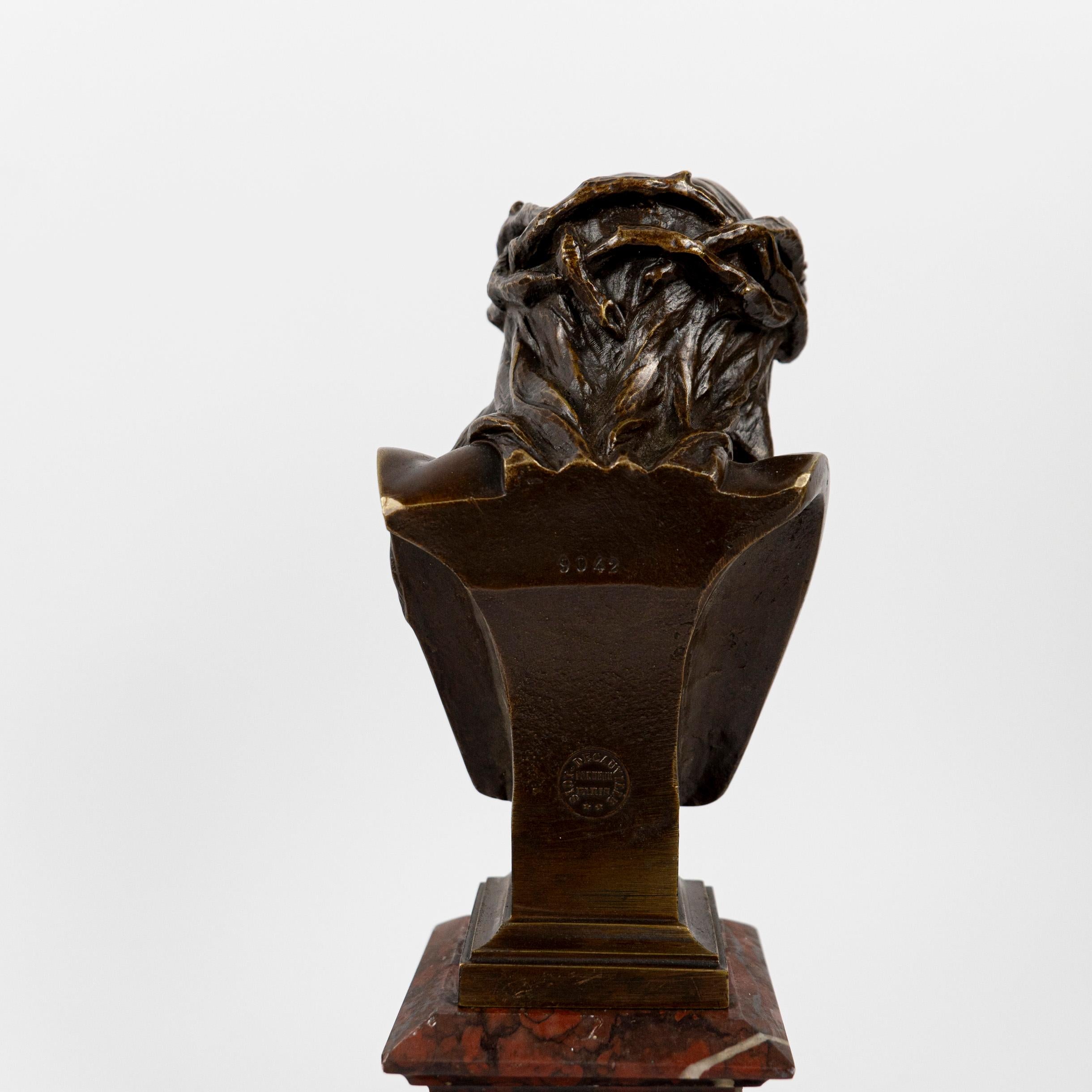 Eugène Marioton (1854-1933) Bustes du Christ et de Marie en vente 3