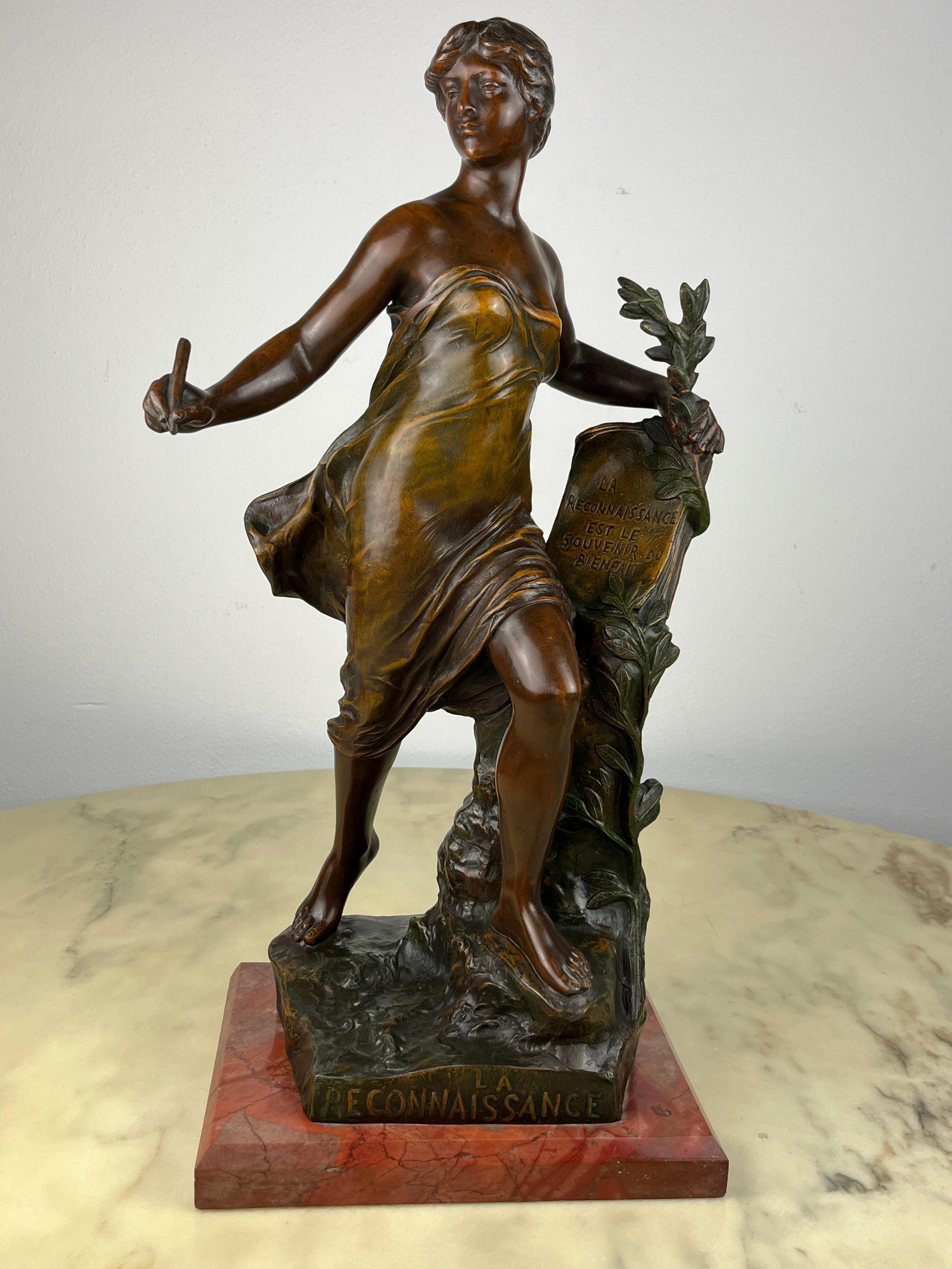 Eugene Marioton '1857-1933', La Reconoissance, statue de Spelter, France, années 1930 en vente 3