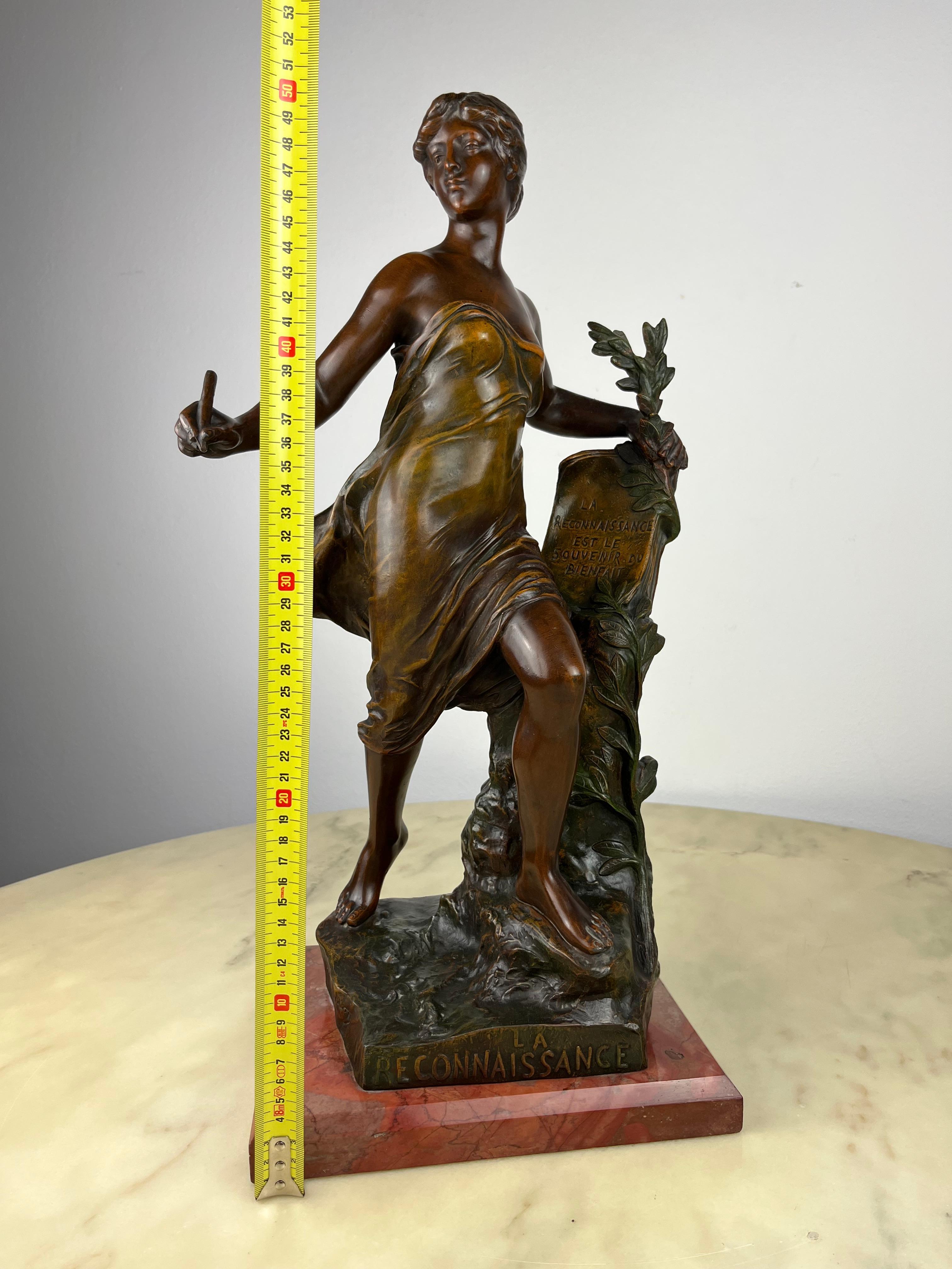 Eugene Marioton '1857-1933', La Reconoissance, statue de Spelter, France, années 1930 en vente 4