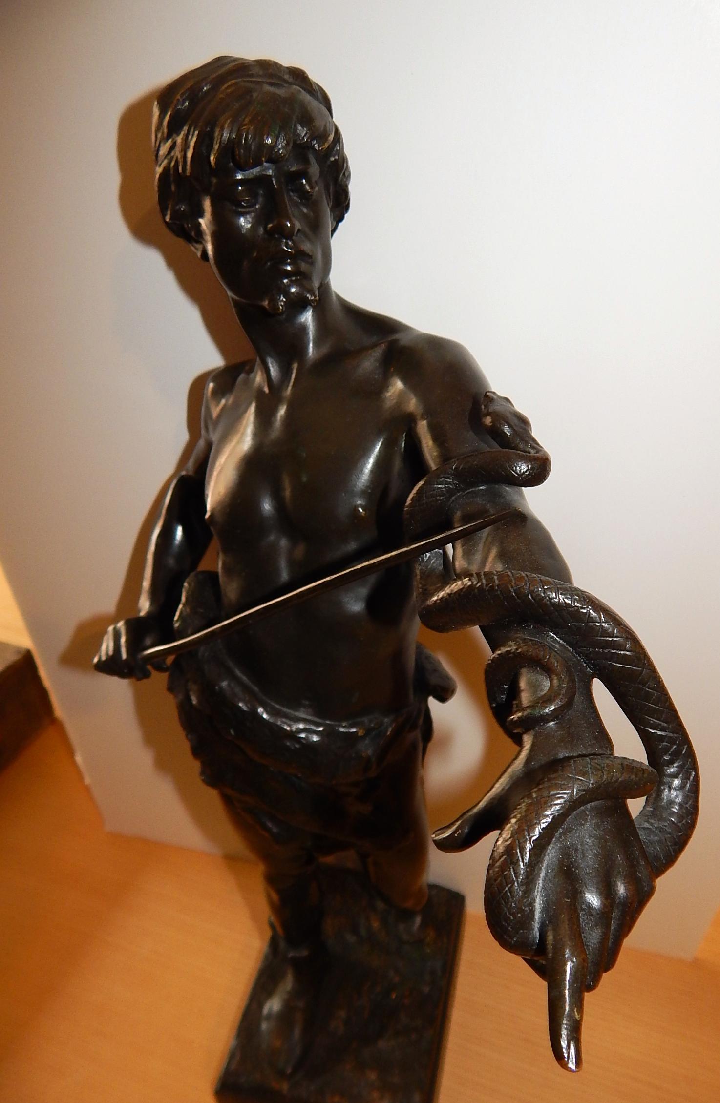 Eugene Marioton Französische Bronze, um 1890, „Fascinator“ Schlangenanhänger im Zustand „Hervorragend“ im Angebot in Phoenix, AZ