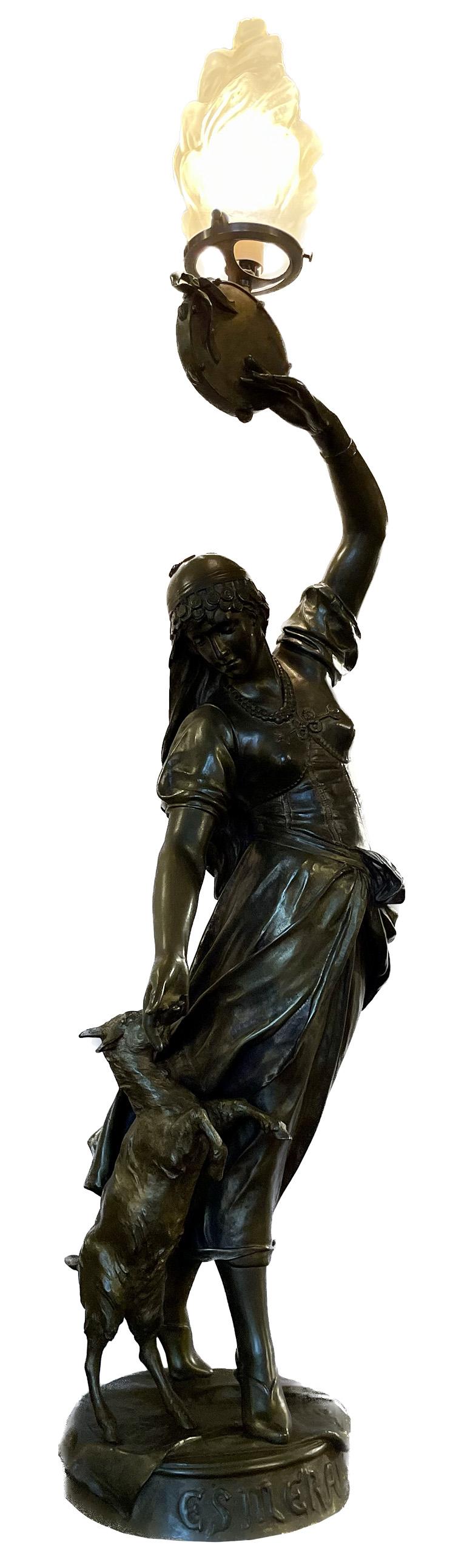 statue bronze esmeralda