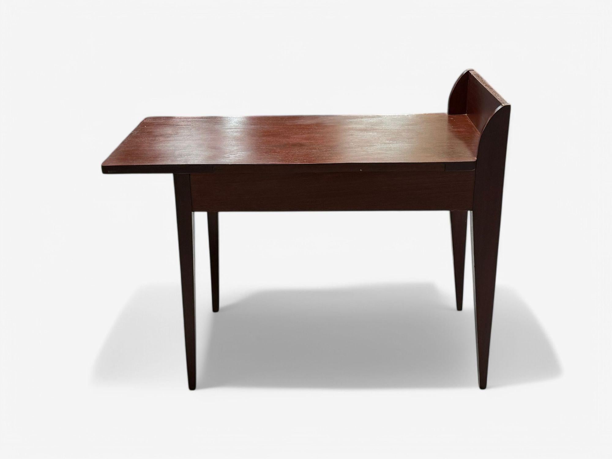 Eugene Printz, Französischer Art Deco, Mahagoni, seltener asymmetrischer Schreibtisch, Frankreich, um 1925 im Angebot 4