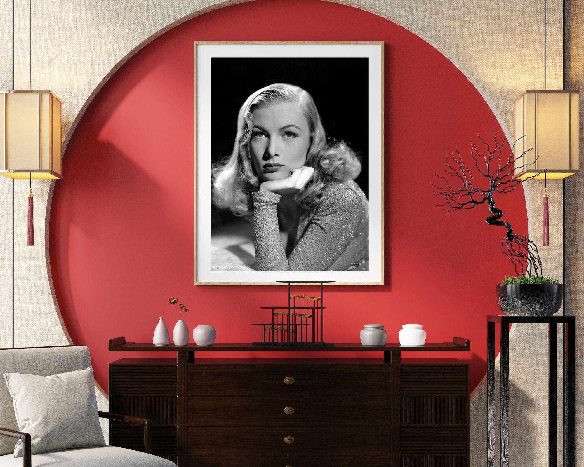Nachdenkliche Veronica Lake – Photograph von Eugene Robert Richee