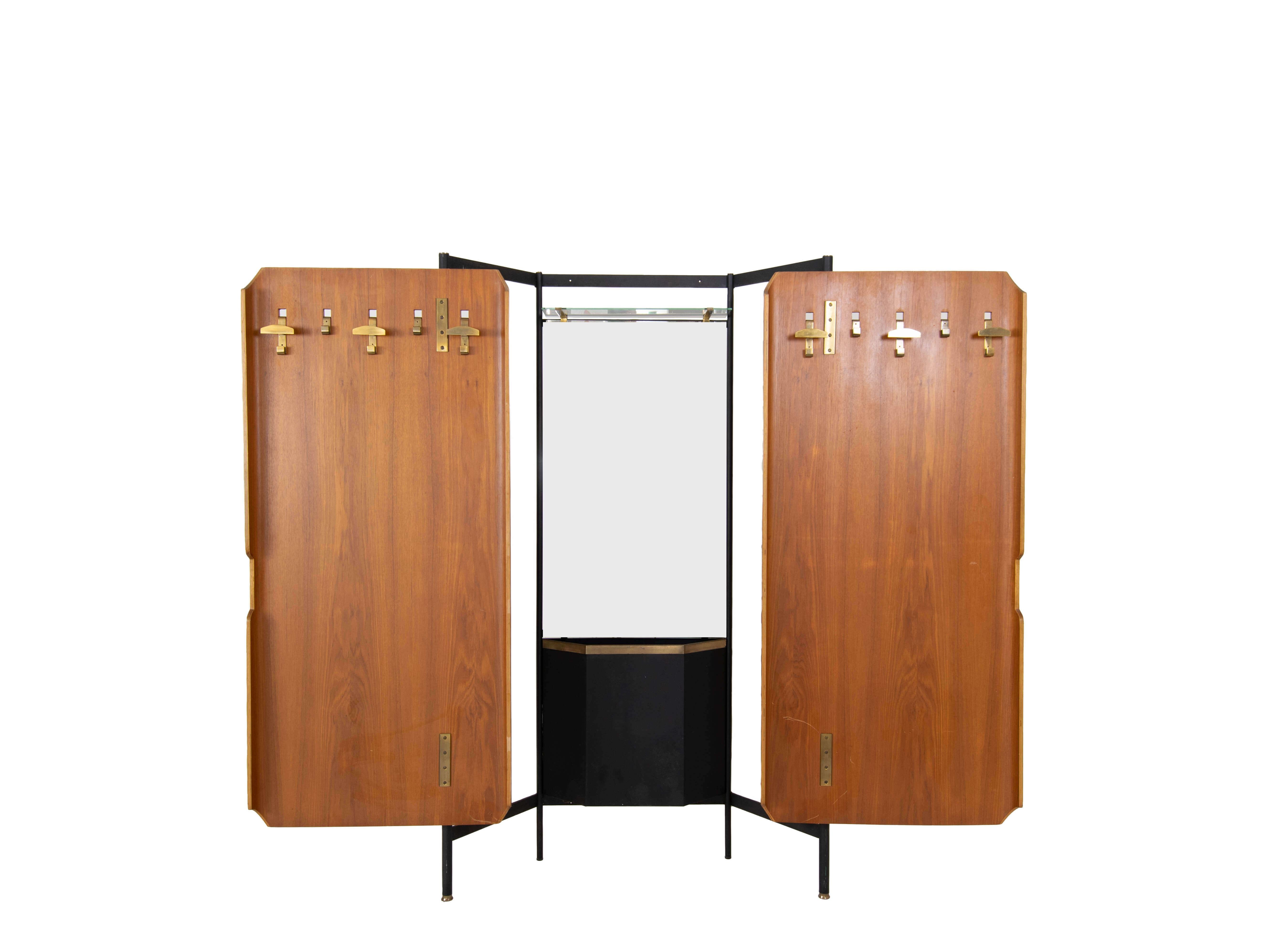 Rare Italian Modern Eugenia Alberti & Rinaldi Scaioli coat rack or coat cabinet. This unique piece was designed for for La Permanente Mobili di Cantù in Italy in the 1950s. It has a metal base with two doors on inside hangers. It has a large mirror