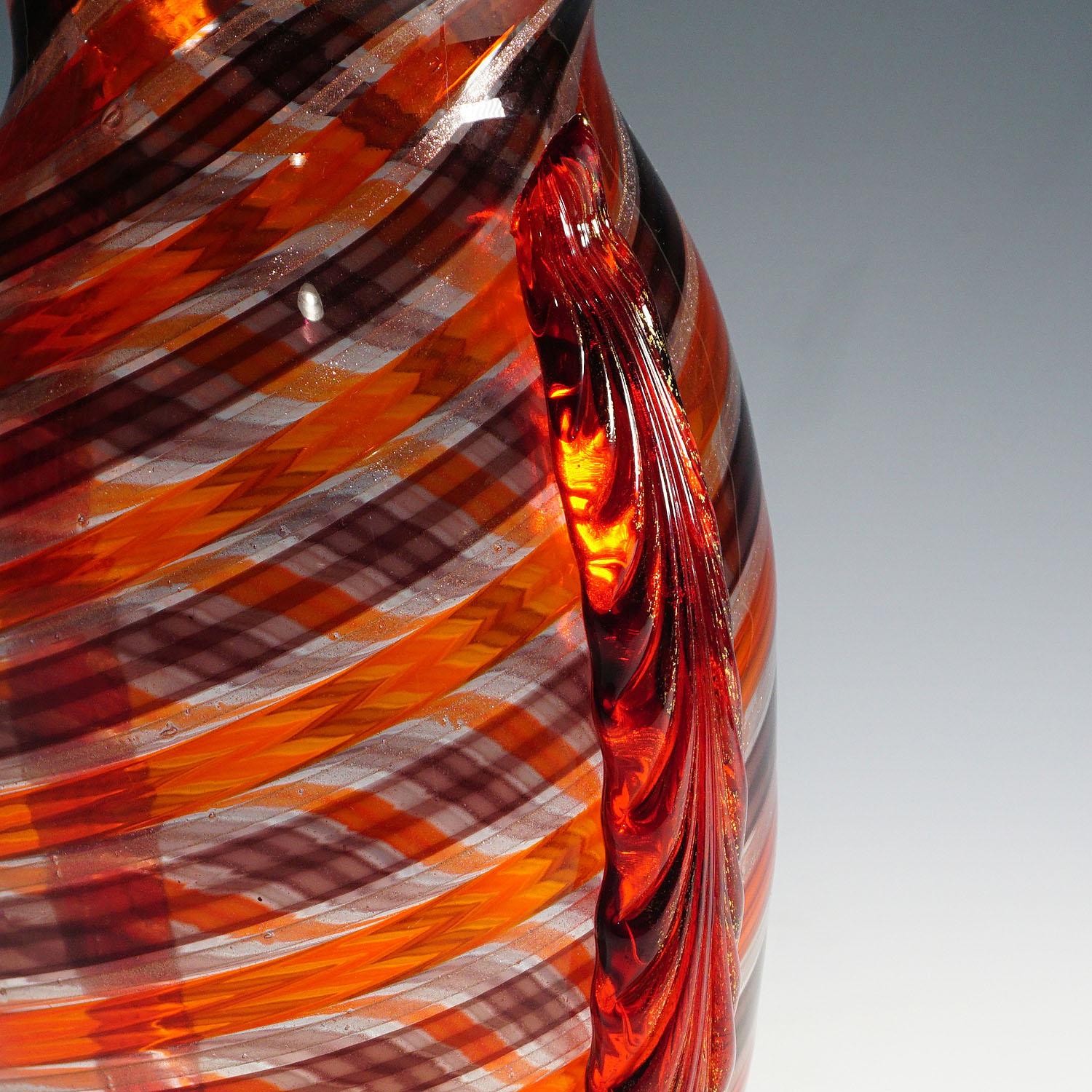 20ième siècle Eugenio Ferro, Vase « A Spirale » de Murano, 2009 en vente