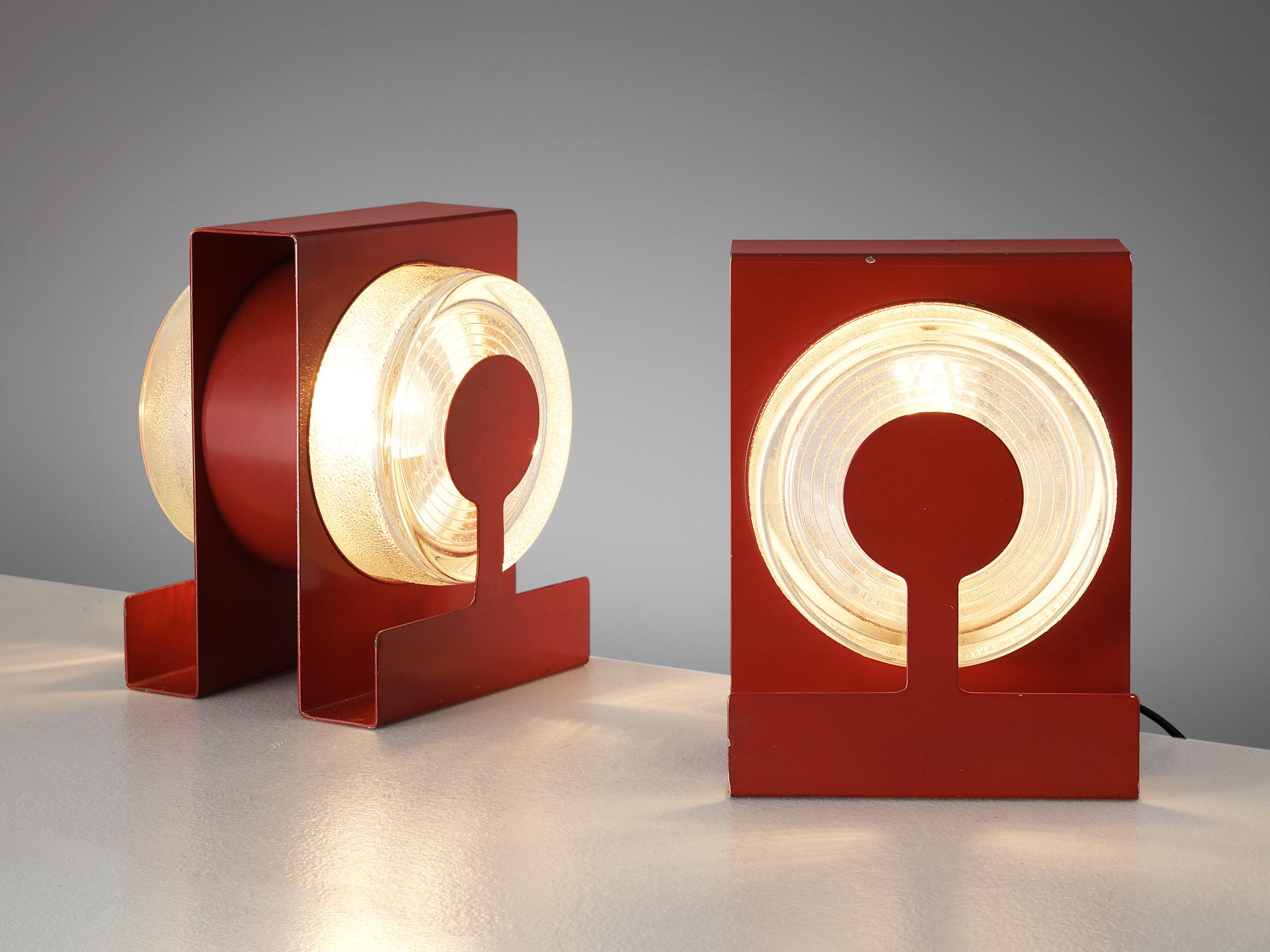 Eugenio Gentili Tedeschi, Fontana Arte, pair of table lamps, model 'Yoyo', red lacquered metal, pressed glass, Italy, 1971

A pair of wonderful table lamps by architect Eugenio Gentili Tedeschi for Fontana Arte. The clever design from 1971
