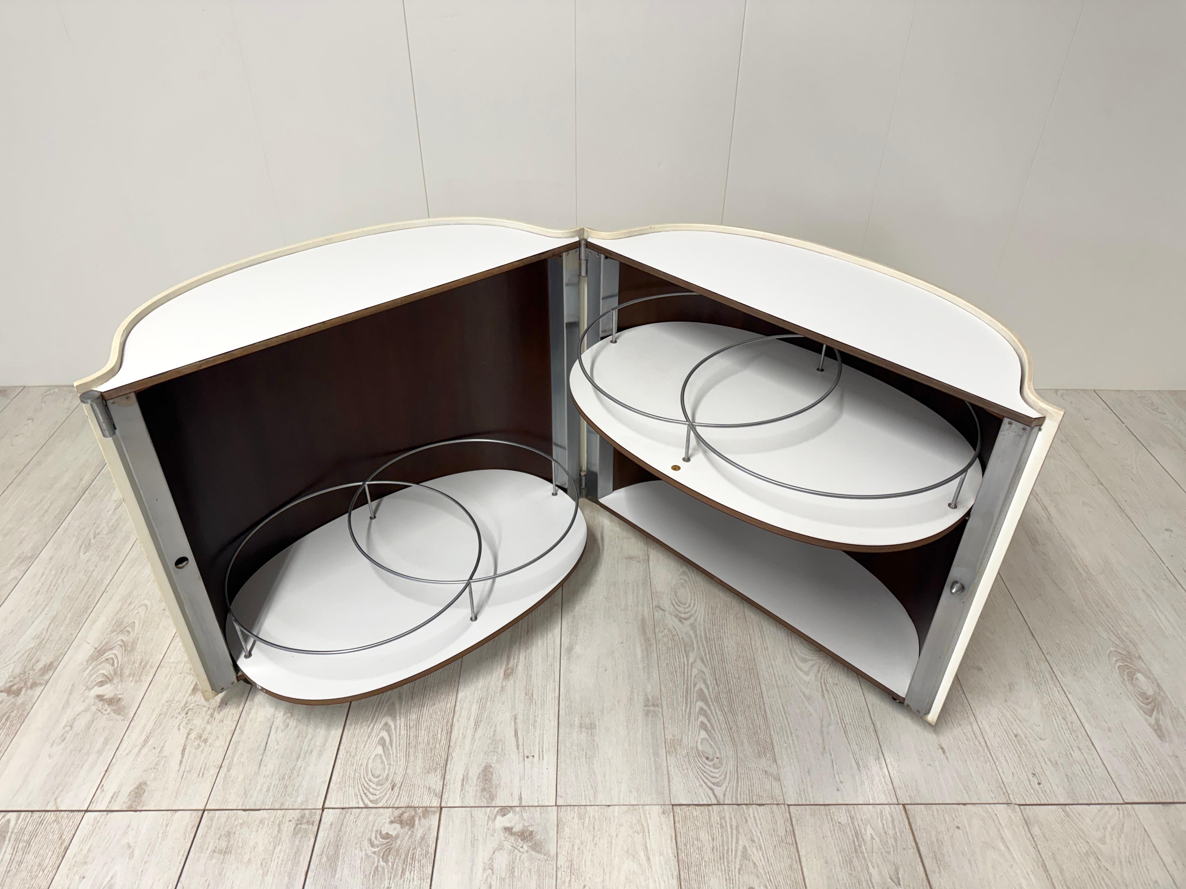 Eugenio Gerli, Carrello bar mod. B106, prod. Tecno, 1966 For Sale 6