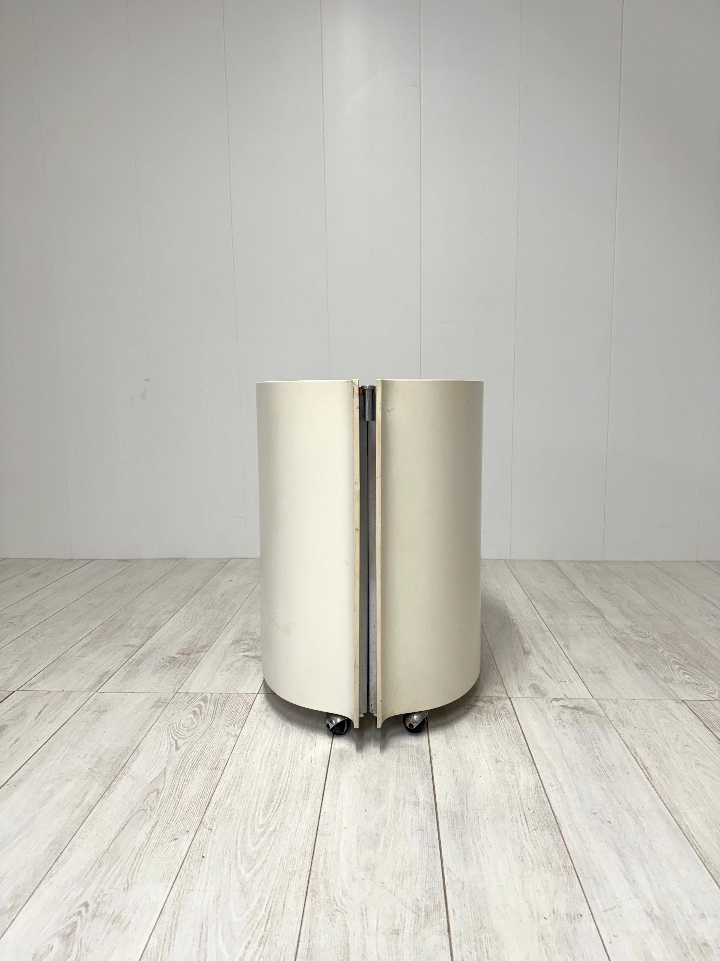 Eugenio Gerli, Carrello bar mod. B106, prod. Tecno, 1966 In Good Condition For Sale In Rivoli, IT