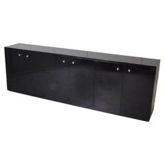 Eugenio Gerli pour Tecno — Buffet laqué noir, six portes, Italie, années 1960