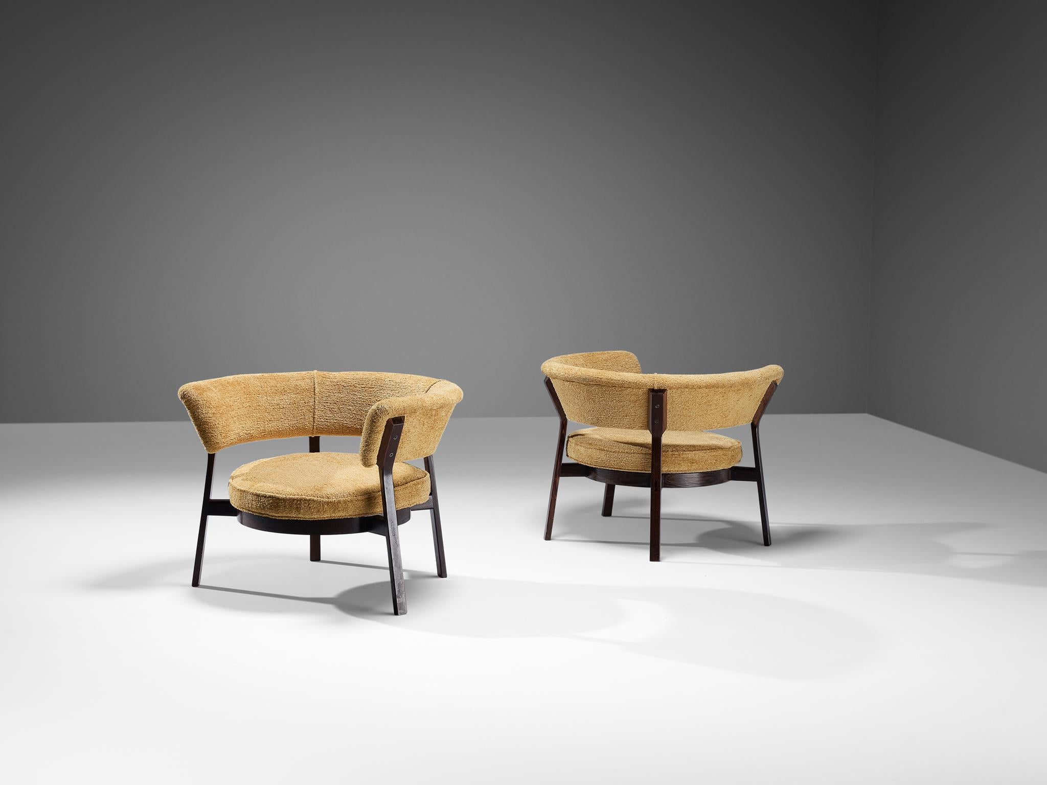 Eugenio Gerli for Tecno, pair of armchairs, model 'P28', wengé, fabric, Italy, 1958

Eugenio Gerli designed these lounge chairs model 'P28' for the Italian furniture company Tecno in 1958. The frame is characterized by an open and clean