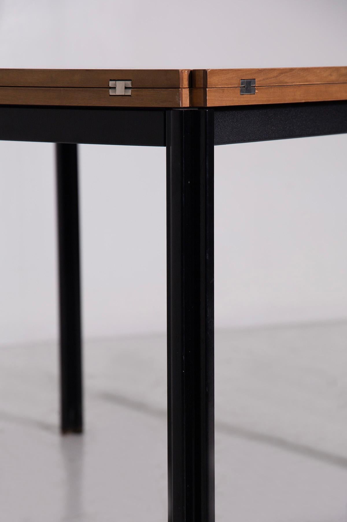 Mid-Century Modern Eugenio Gerli Italian extending table for Tecno T92, LABEL