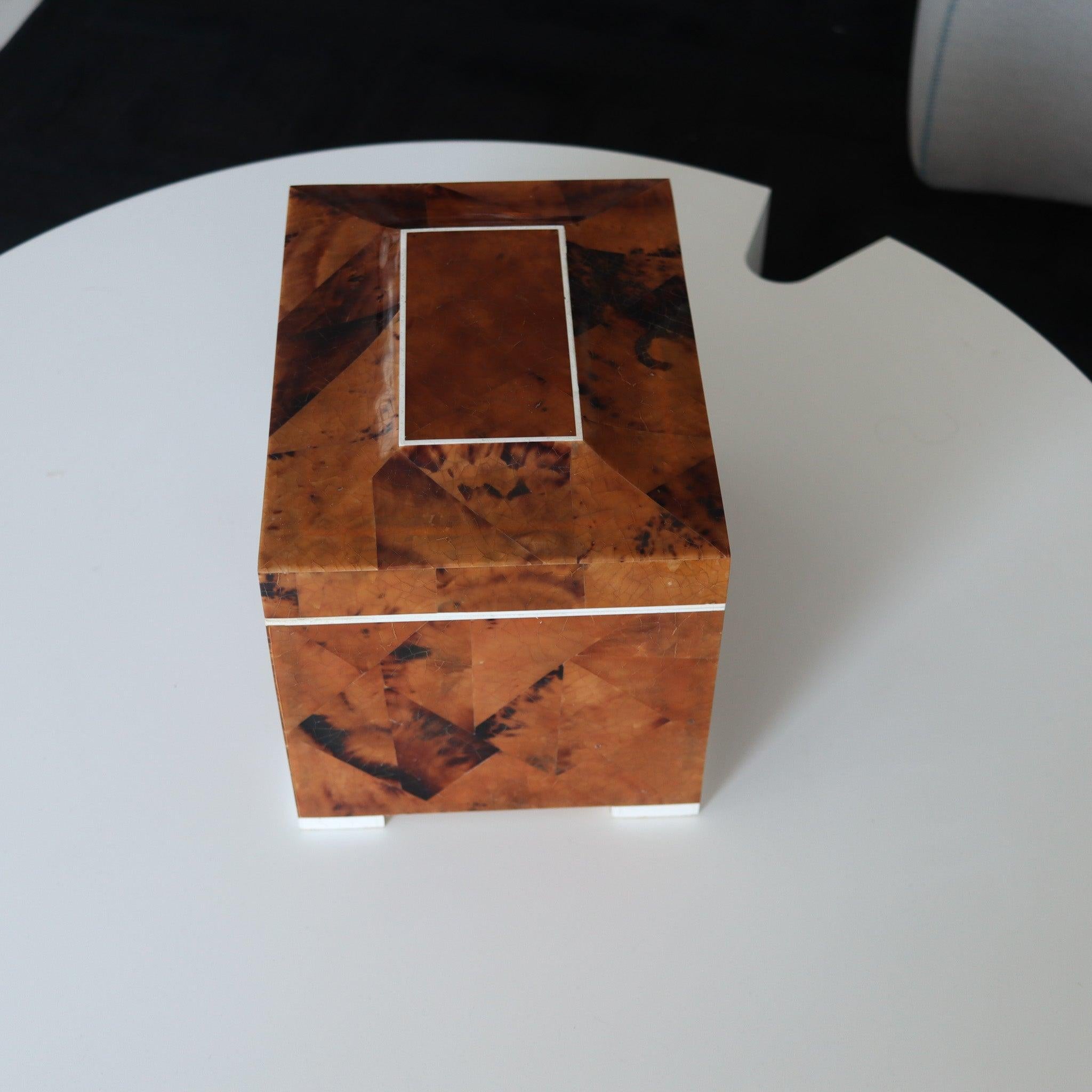 italien EUGENIO TAVOLA For Oggetti Coffre à bijoux Corne tessellée et Wood précieux en vente