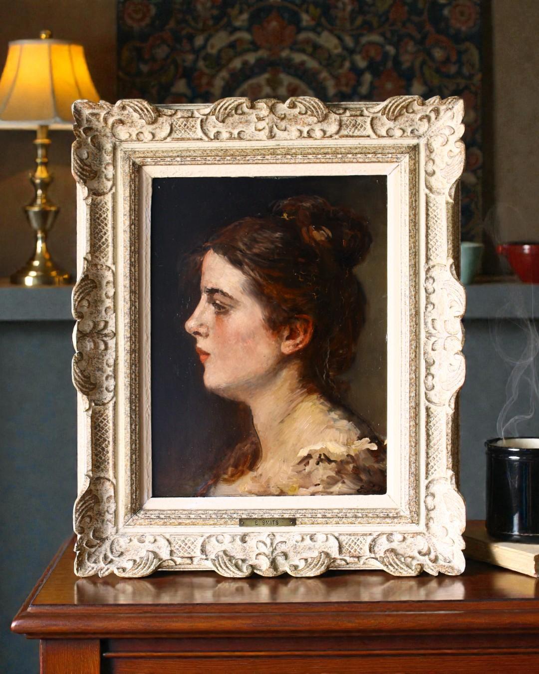 Antike Öl auf Holz Porträt einer Frau von Belgien Künstler, Eugine Smits 1800s.  Dieses reizvolle Gemälde mit seinen satten und kräftigen Farbtönen und den gemeißelten impressionistischen Farbschichten ist sehr attraktiv.  Hier hat sich der Künstler