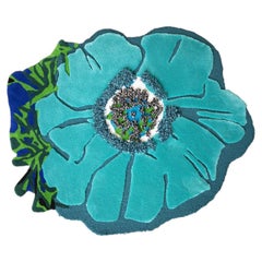 Tappeto “Eula Flower” in misto poliestere dai toni blu di Ken Scott
