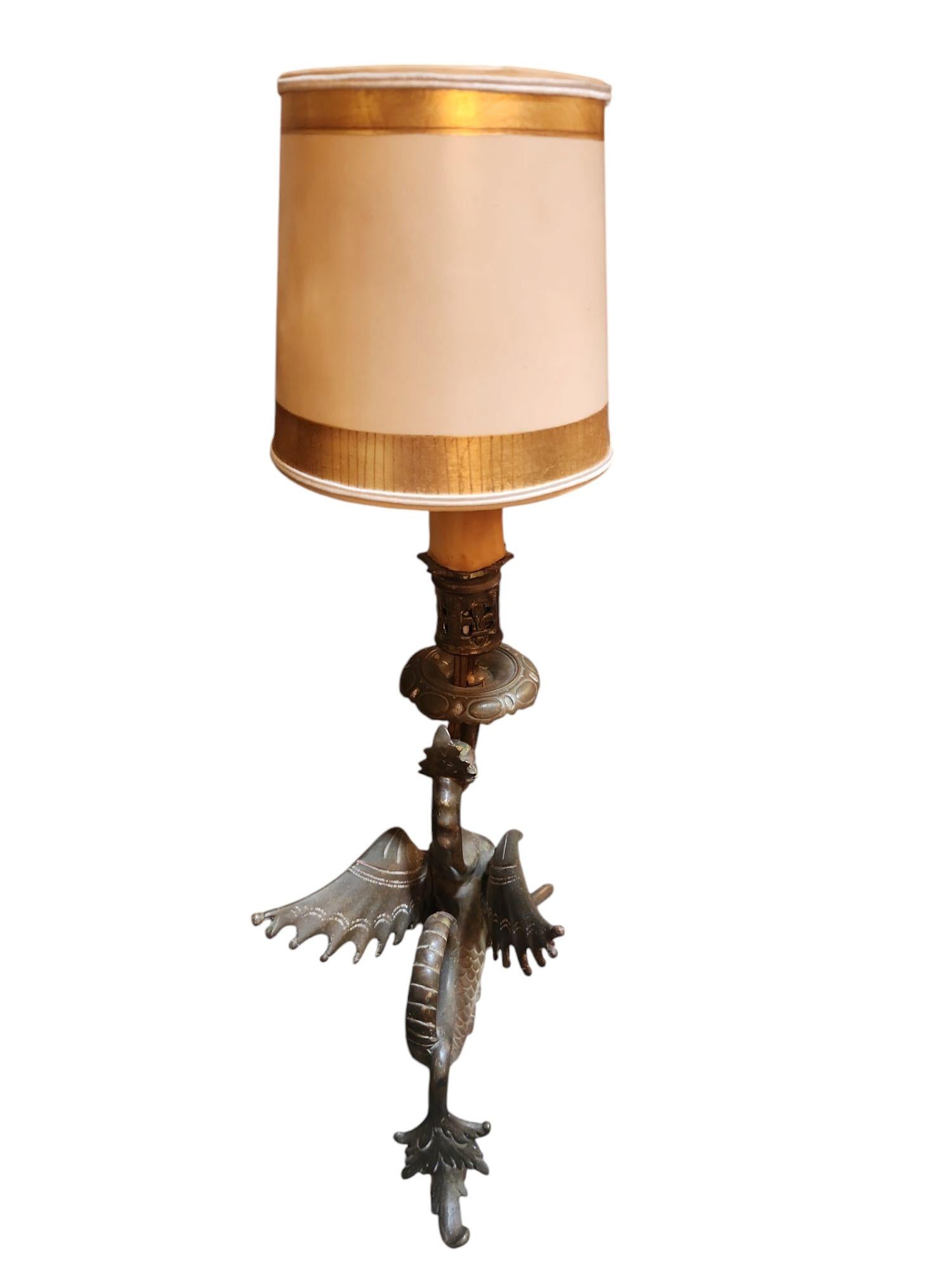 XX secolo Lampade a forma di drago in bronzo in miniatura, 20° secolo in vendita