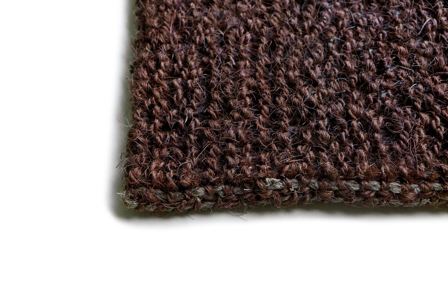 Brauner Faserteppich aus Kokosnussholz von Deanna Comellini, auf Lager 200x323 cm, 21. Jahrhundert (Indisch) im Angebot