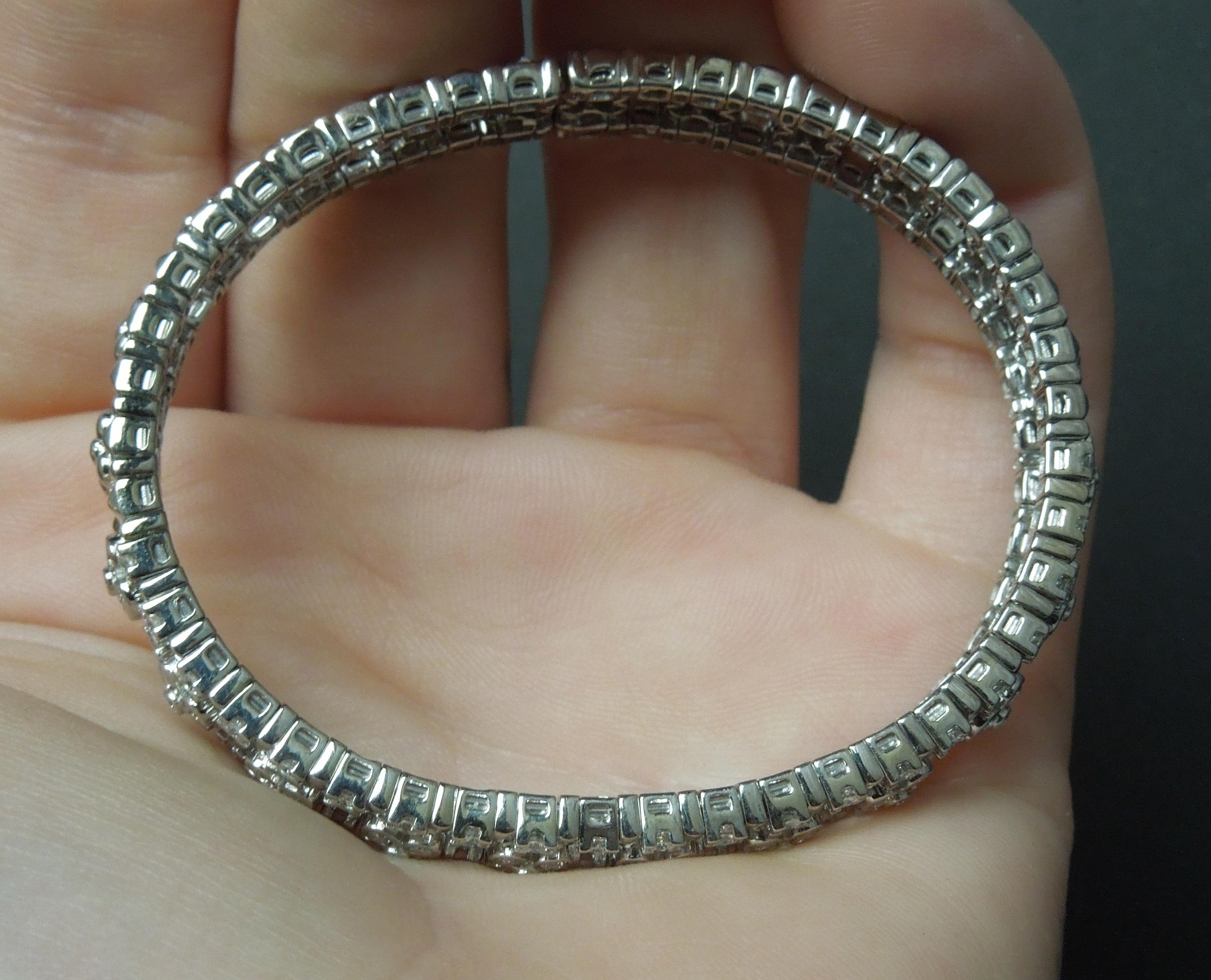 Euro 18 Karat Diamond Cuff Eternity Bracelet For Sale 1