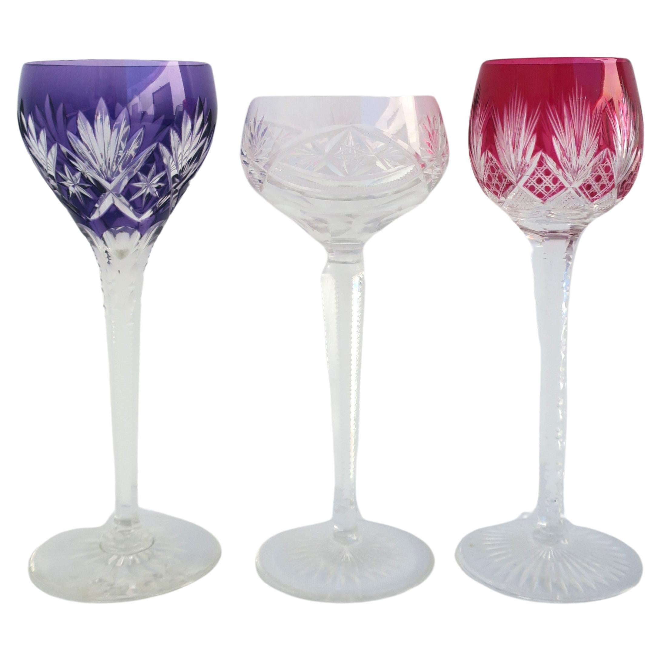 Verres à vin ou à cocktail tchèques européens colorés taillés en clair, lot de 3