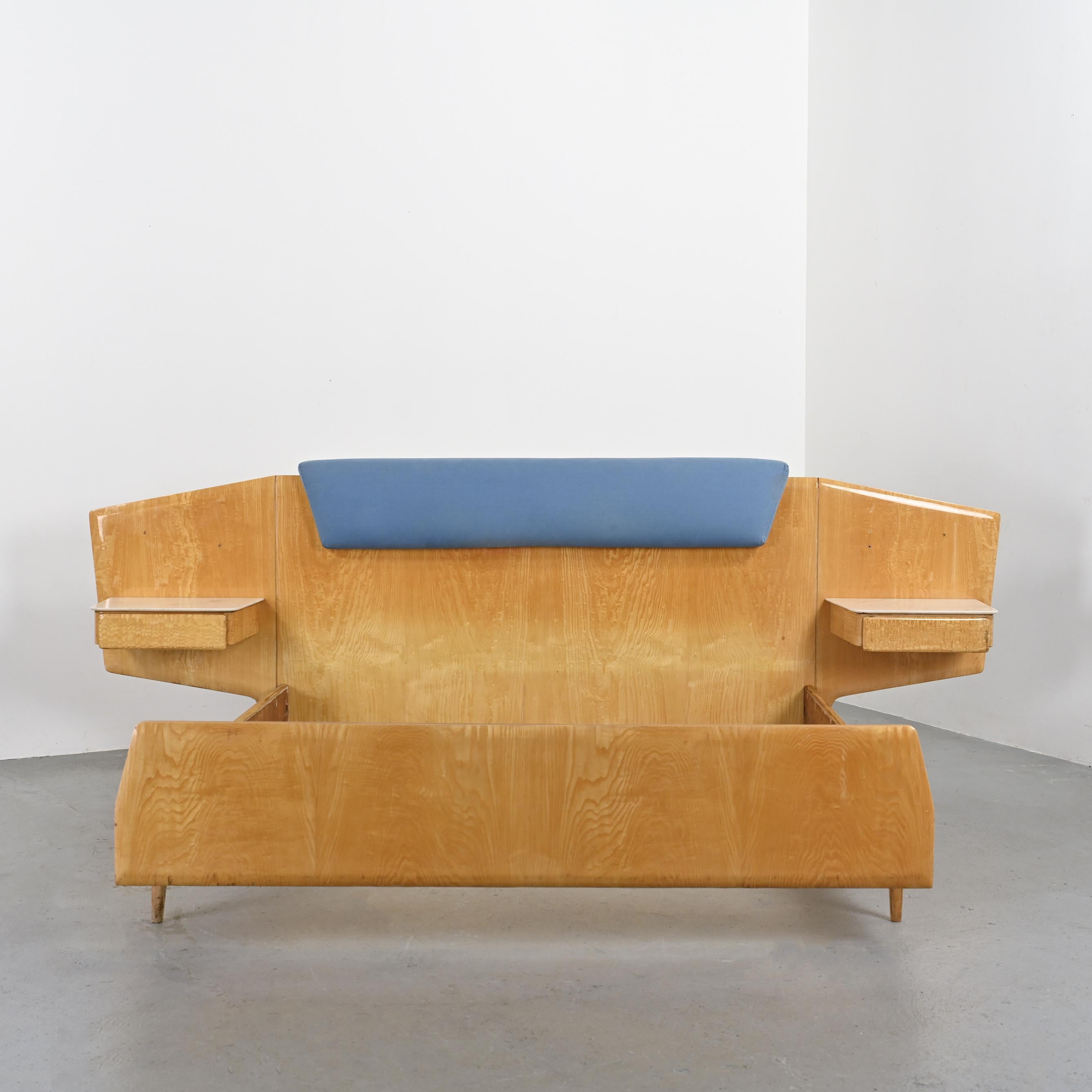 Mid-Century Modern 
