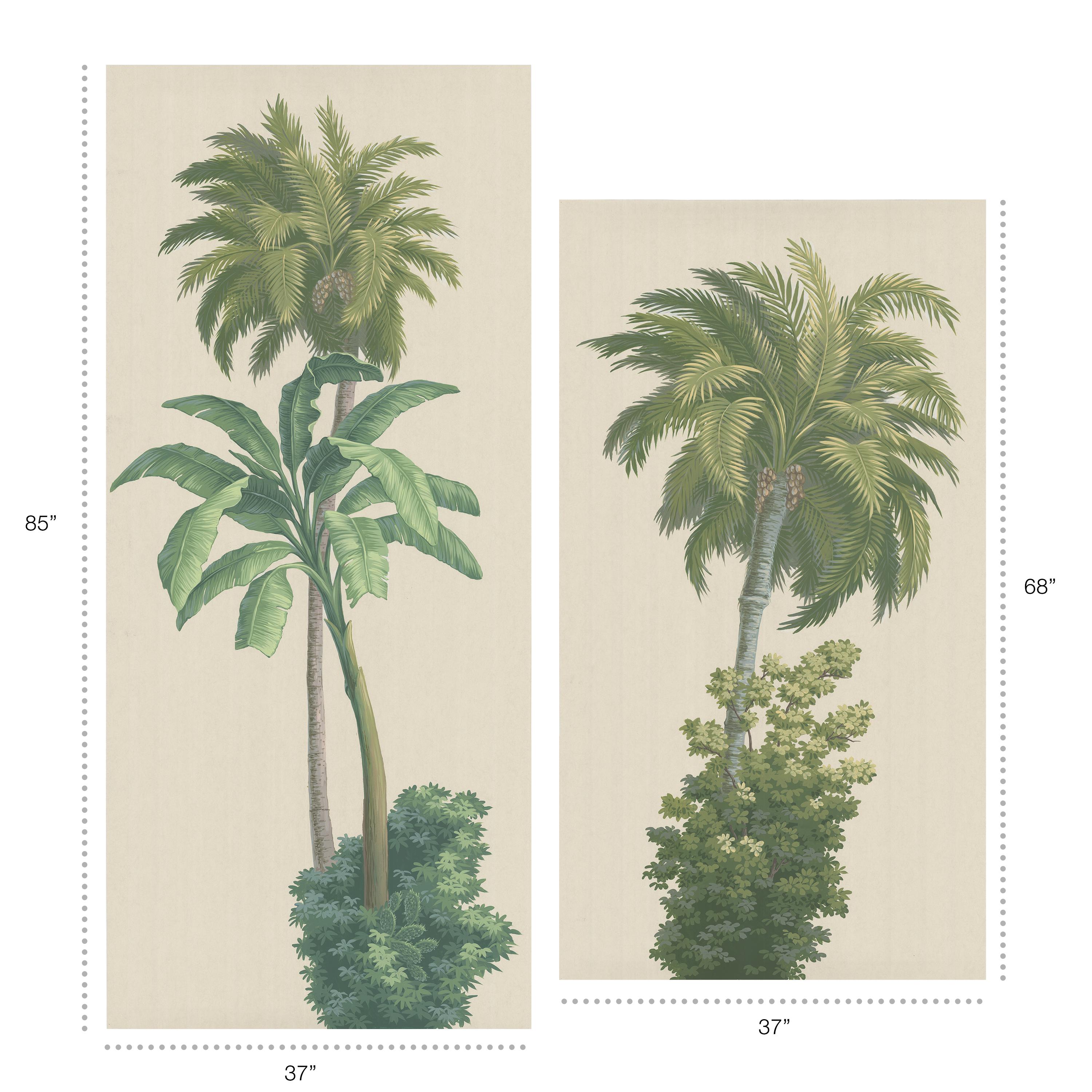 Cette paire d'œuvres d'art représente des palmiers sur un fond uni de couleur sable et crème.  Chaque panneau est peint à la main dans le style européen du bloc de bois sur un fond de papier non tissé.  Les panneaux sont de différentes hauteurs en
