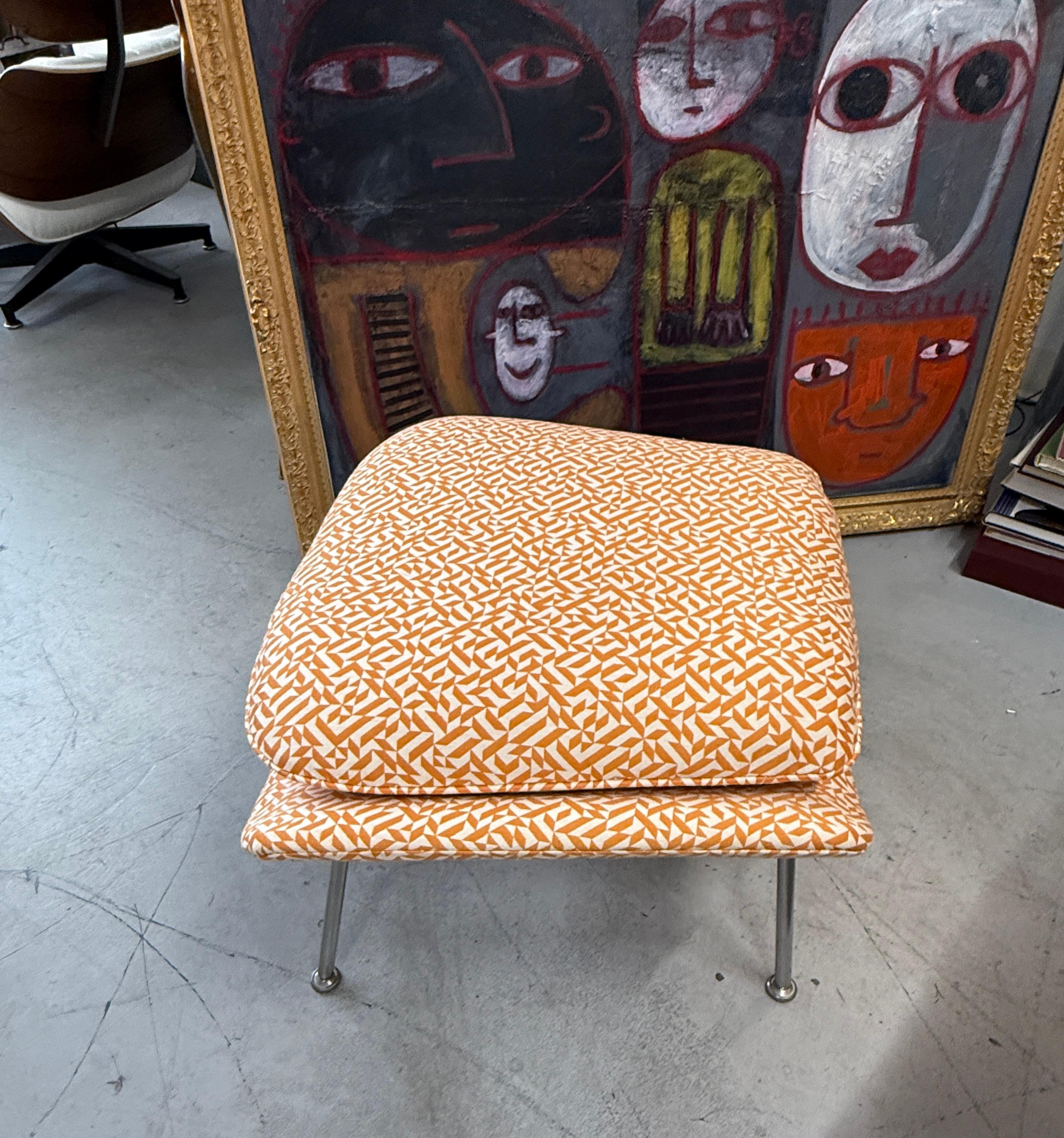 Euro Saarinen Womb Chair & Ottoman redone in Anni Albers Knoll Eclat Weave For Sale 4