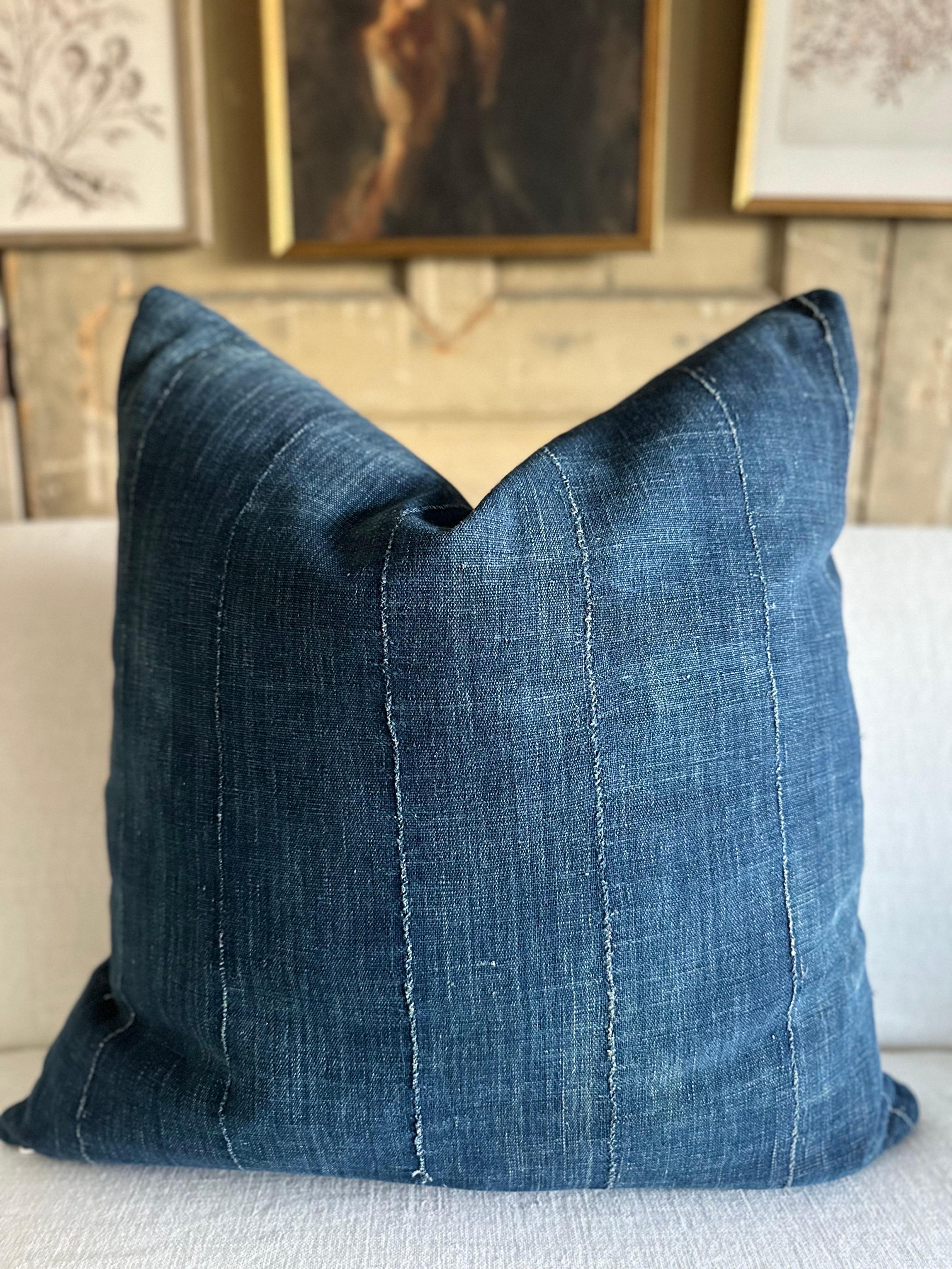 Indigo Blue Lumbar Antique Japanese Boro Fabric Shams
Size: 26x26
Does not include insert
Original stitched panels in faded indigo blues, we have added a backing to the fabric for everyday use.
High Quality Antique Brass Zipper Closure.
Hand Made