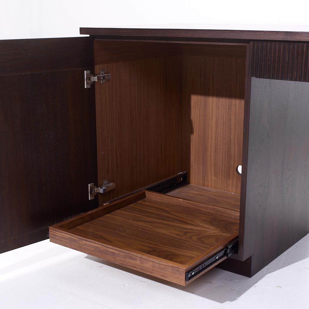 Eurocraft Walnut Office Credenza im Angebot 1