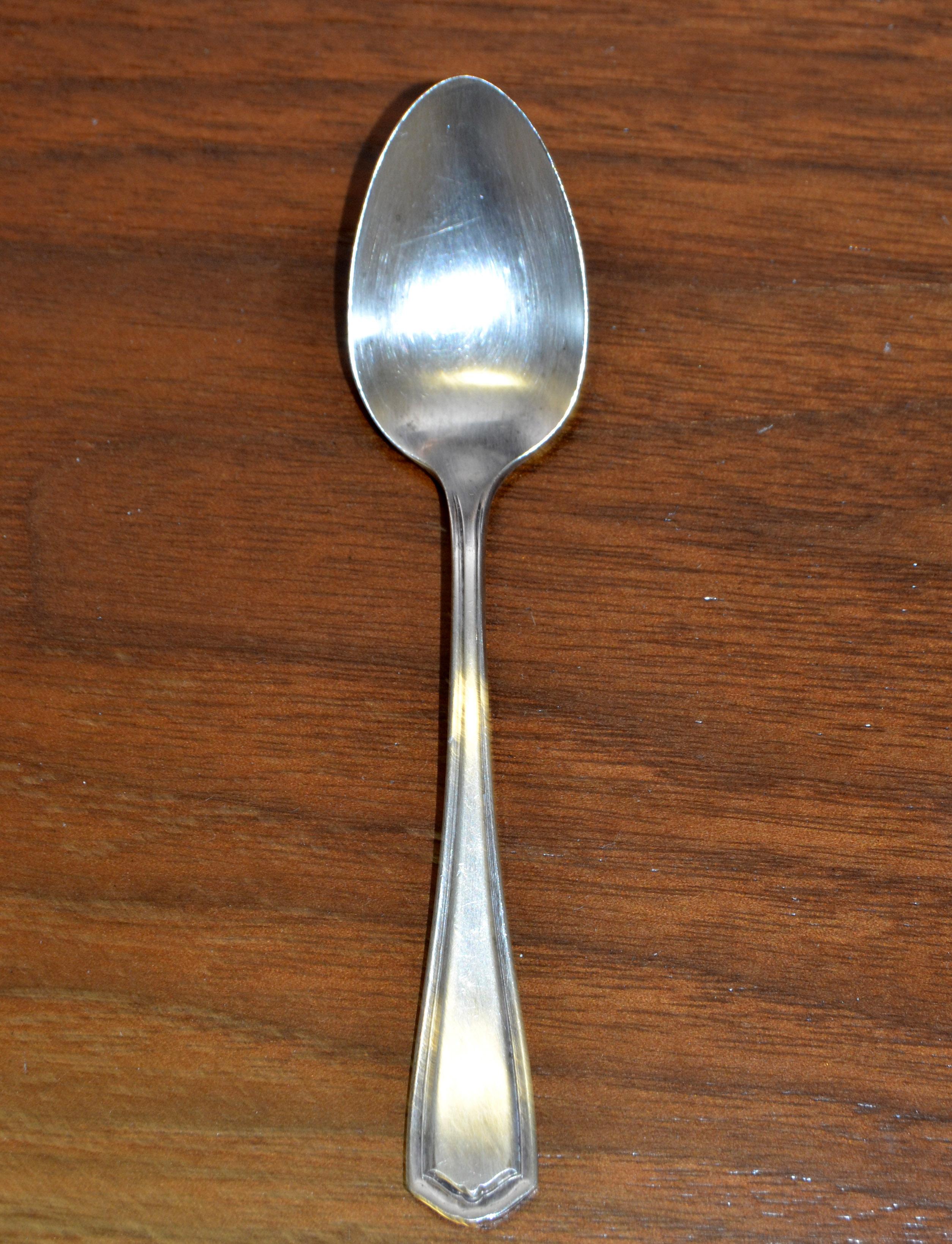 Victorian Europe and USA Collection 5 Tea Baby Spoons Marked Sterling Silver Plate Spoons For Sale