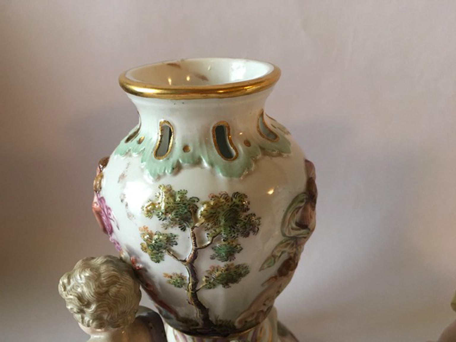 Europe Mid-19th Century Meissen Pair Porcelain Vases For Sale 4