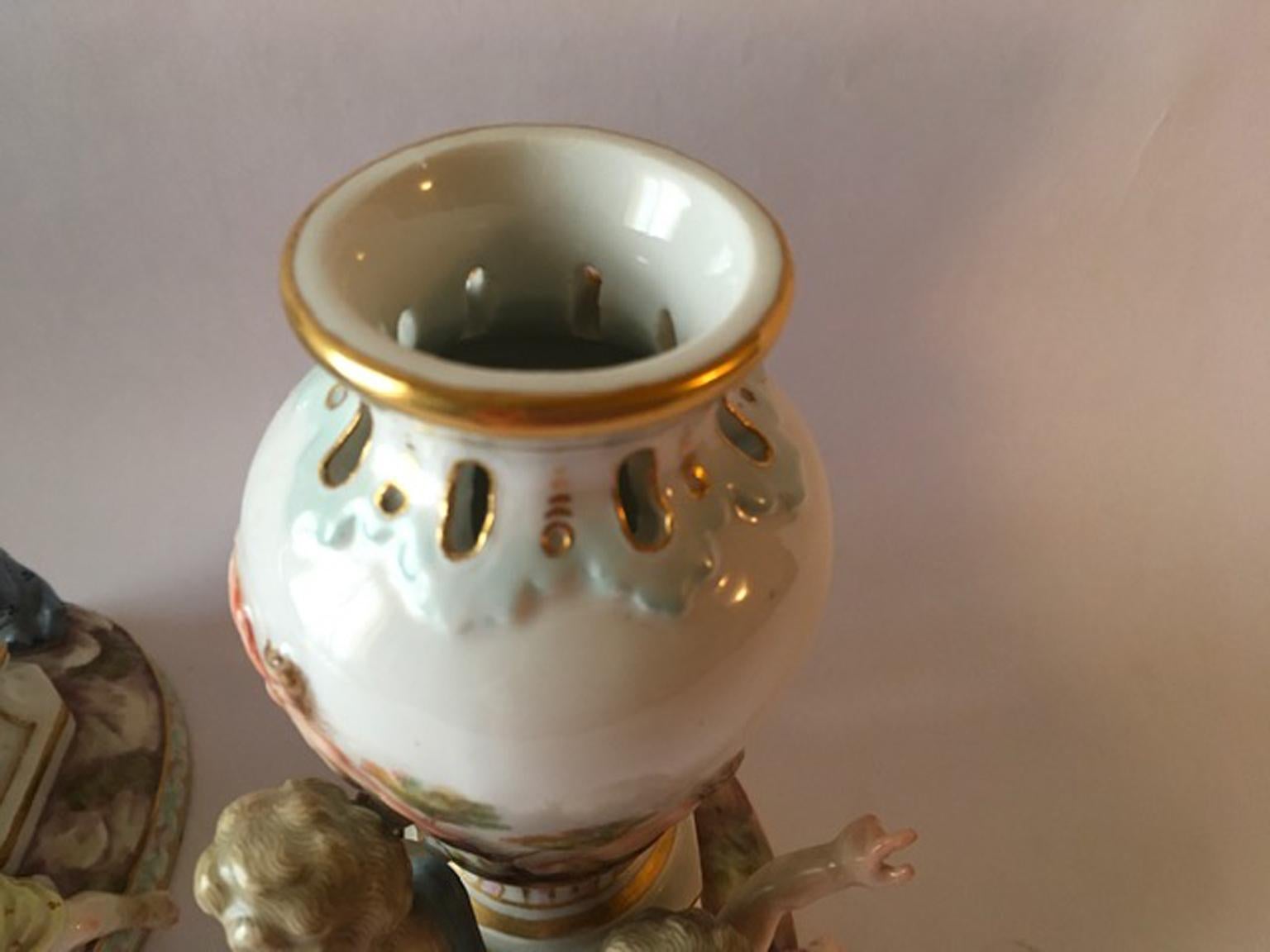 Europe Mid-19th Century Meissen Pair Porcelain Vases For Sale 6