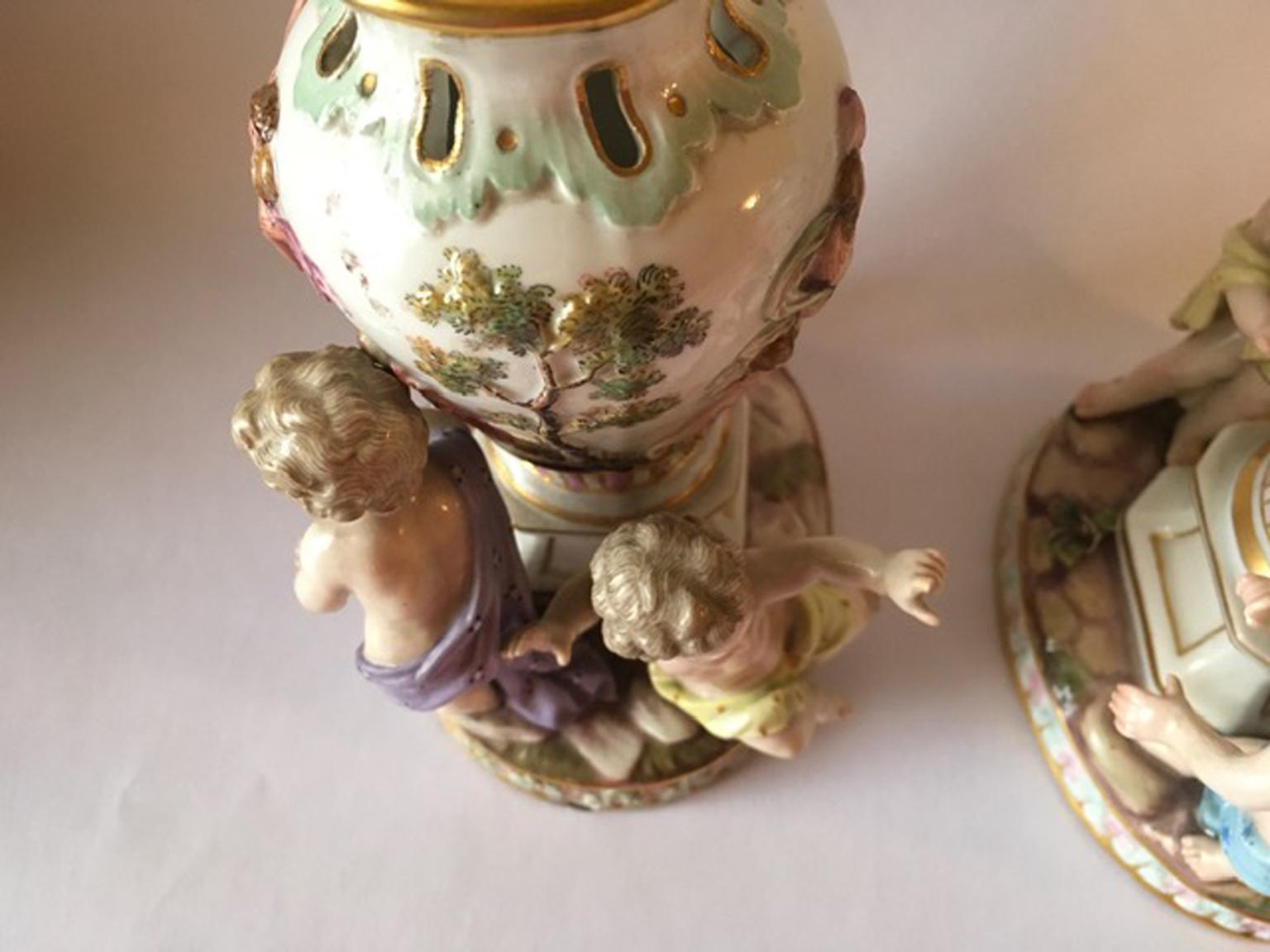 Europe Mid-19th Century Meissen Pair Porcelain Vases For Sale 8