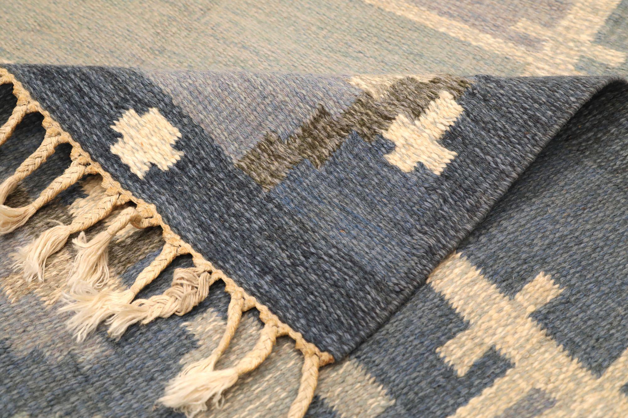 Tappeto Europe Swedish Collection Small Design - Lana Blu Purpel - 97369 In condizioni ottime in vendita a Dallas, TX