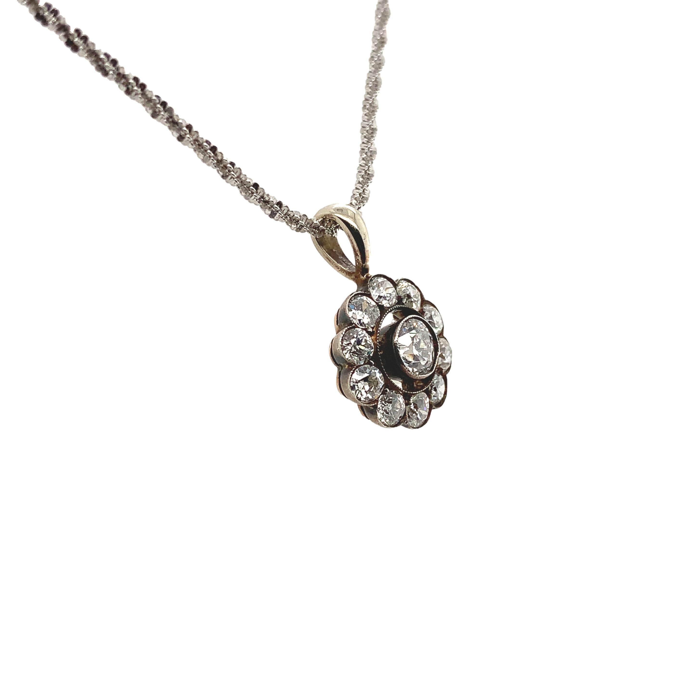 Taglio antico europeo Ciondolo europeo in oro e argento 14K con diamante a rosetta in vendita