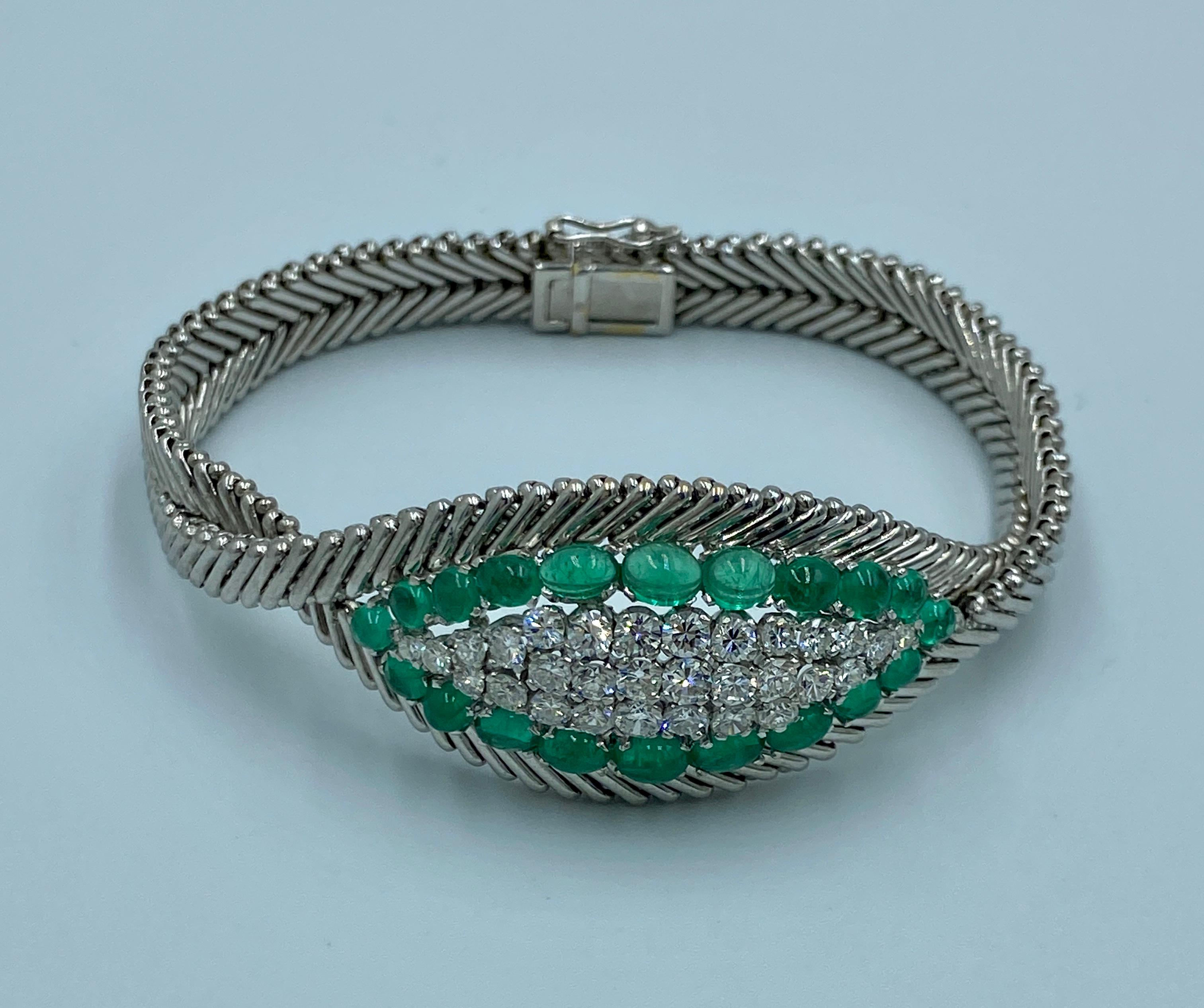 Bracelet européen des années 1960 en or 18 carats, émeraudes de Colombie et diamants Unisexe en vente