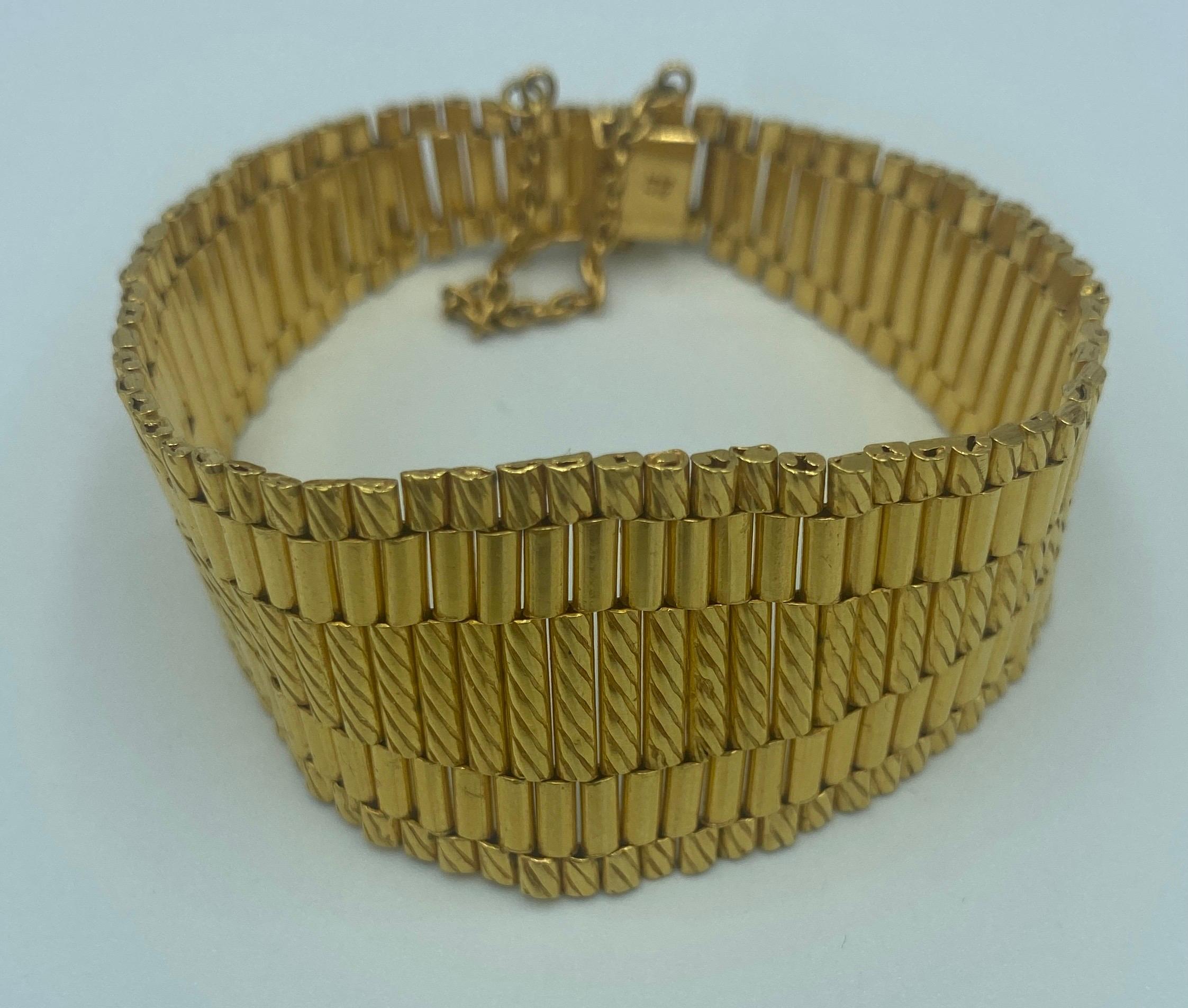 European 1960s 22 carat gold channel bracelet For Sale 2
