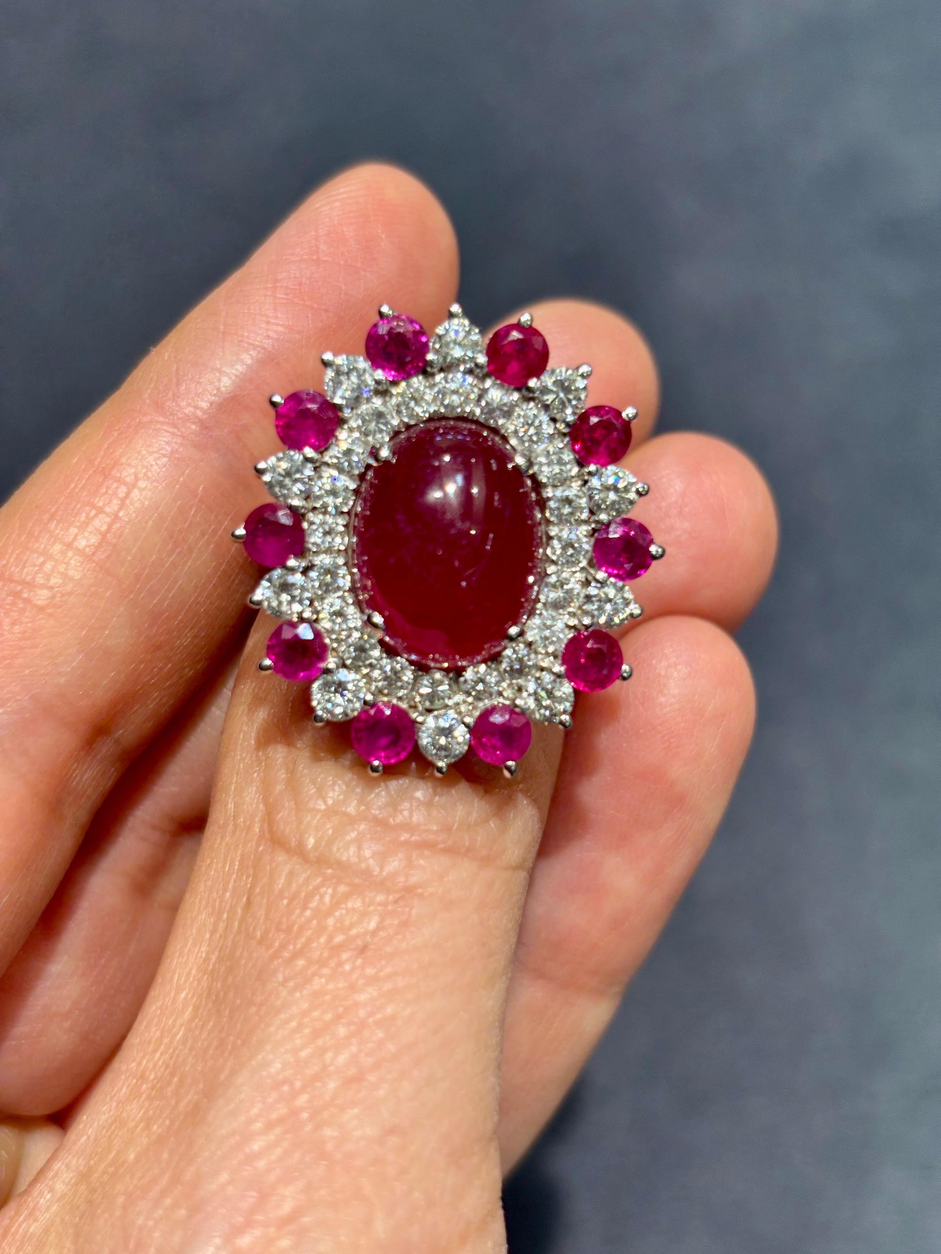 European 1980s cabochon ruby and diamond cocktail ring For Sale 1