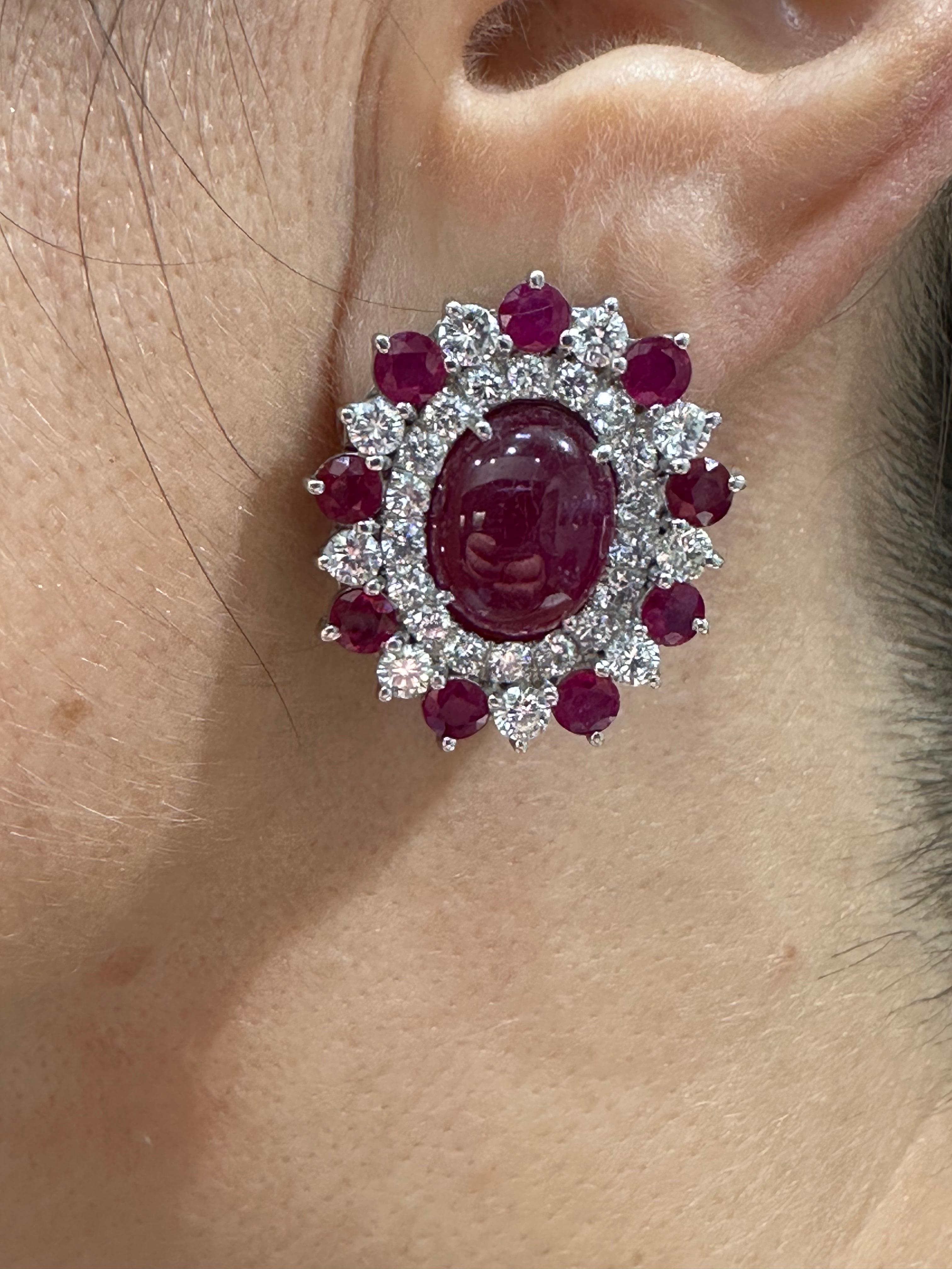 Europäische 1980er Cabochon-Ohrringe mit Rubin und Diamanten für Damen oder Herren
